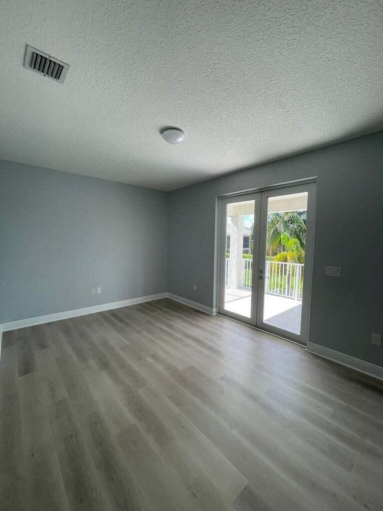 9544 Barletta Winds Pt Point