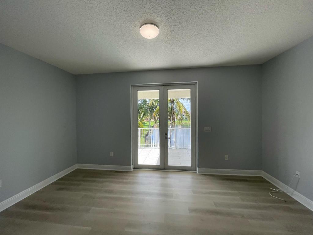 9544 Barletta Winds Pt Point