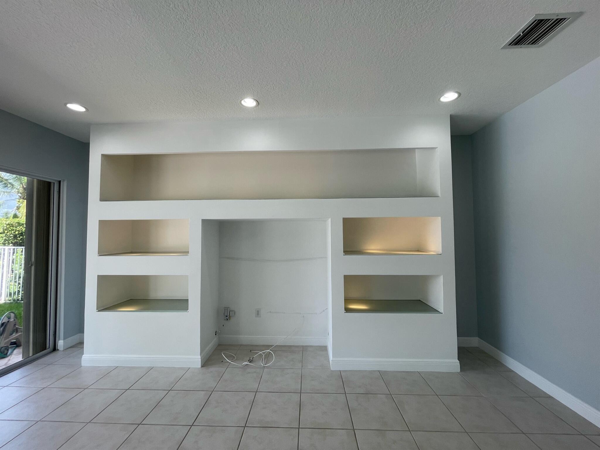 9544 Barletta Winds Pt Point