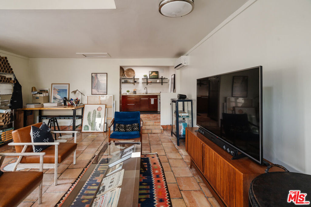 5229 Lunsford Drive