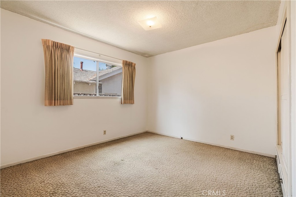 10024 Norwich Avenue