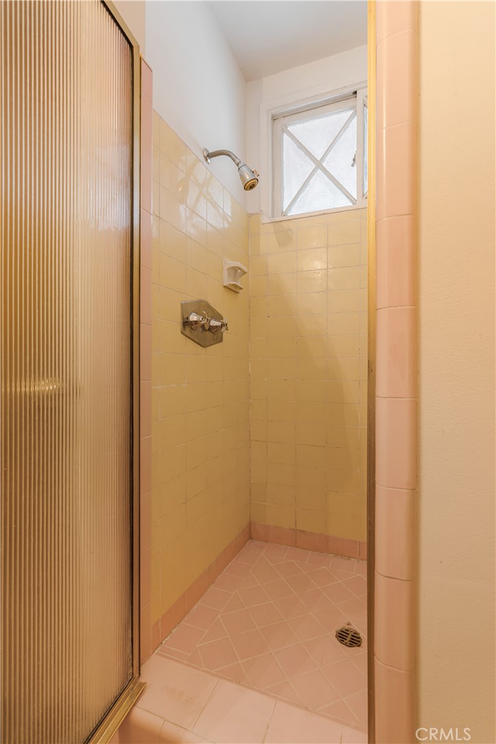 10024 Norwich Avenue