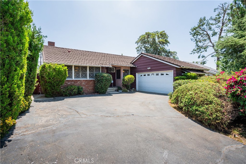 10024 Norwich Avenue