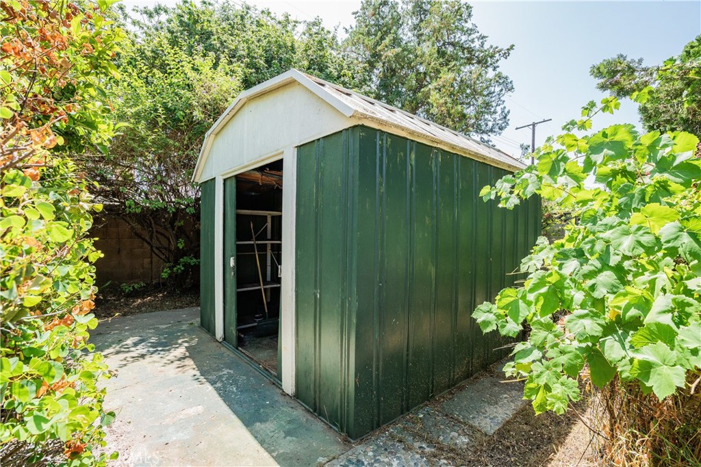 10024 Norwich Avenue