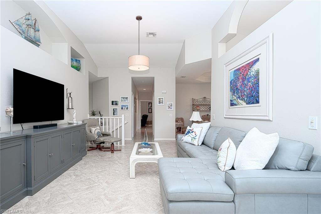 7701 Gardner DR Unit: 7-201