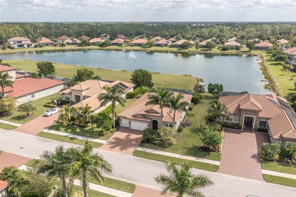 1422 Mockingbird DR, NAPLES