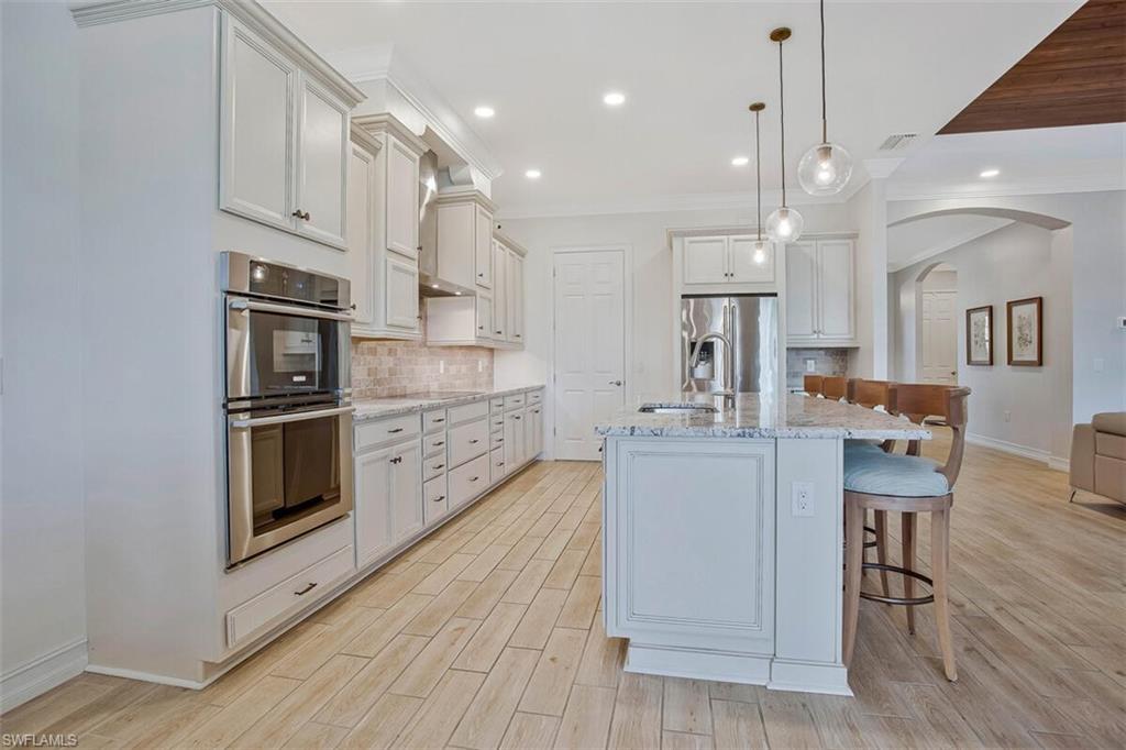 1422 Mockingbird DR, NAPLES