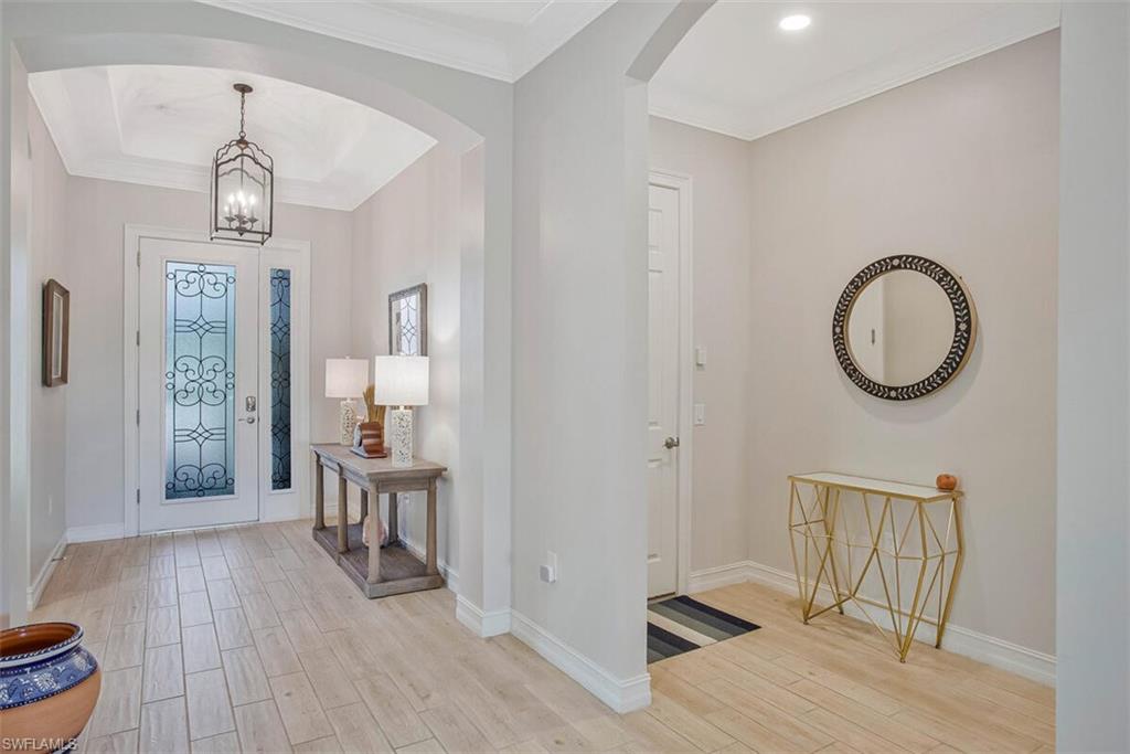 1422 Mockingbird DR, NAPLES