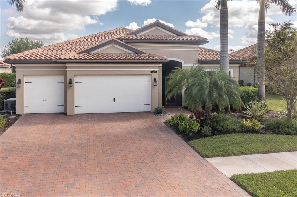 1422 Mockingbird DR, NAPLES