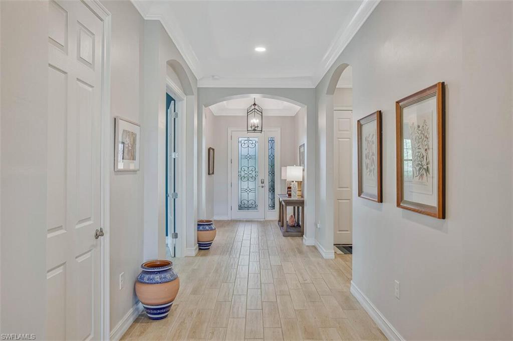 1422 Mockingbird DR, NAPLES