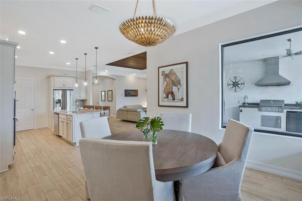 1422 Mockingbird DR, NAPLES