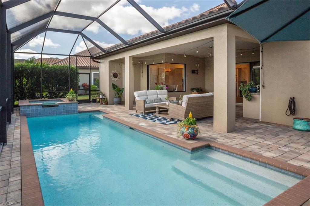 1422 Mockingbird DR, NAPLES