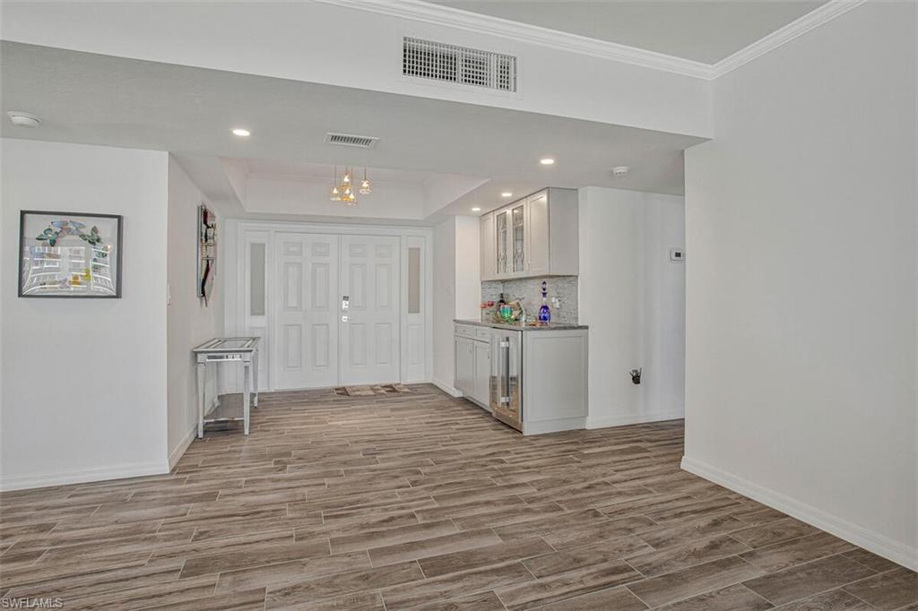 4031 Gulf Shore BLVD N # 6B