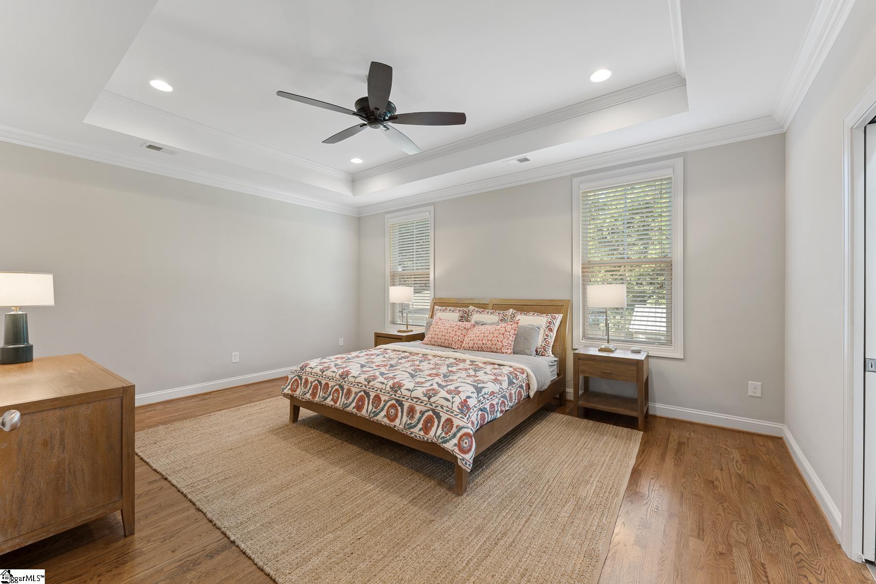 20 E Montclair Avenue