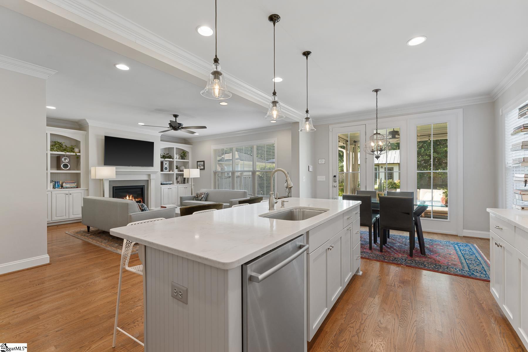 20 E Montclair Avenue