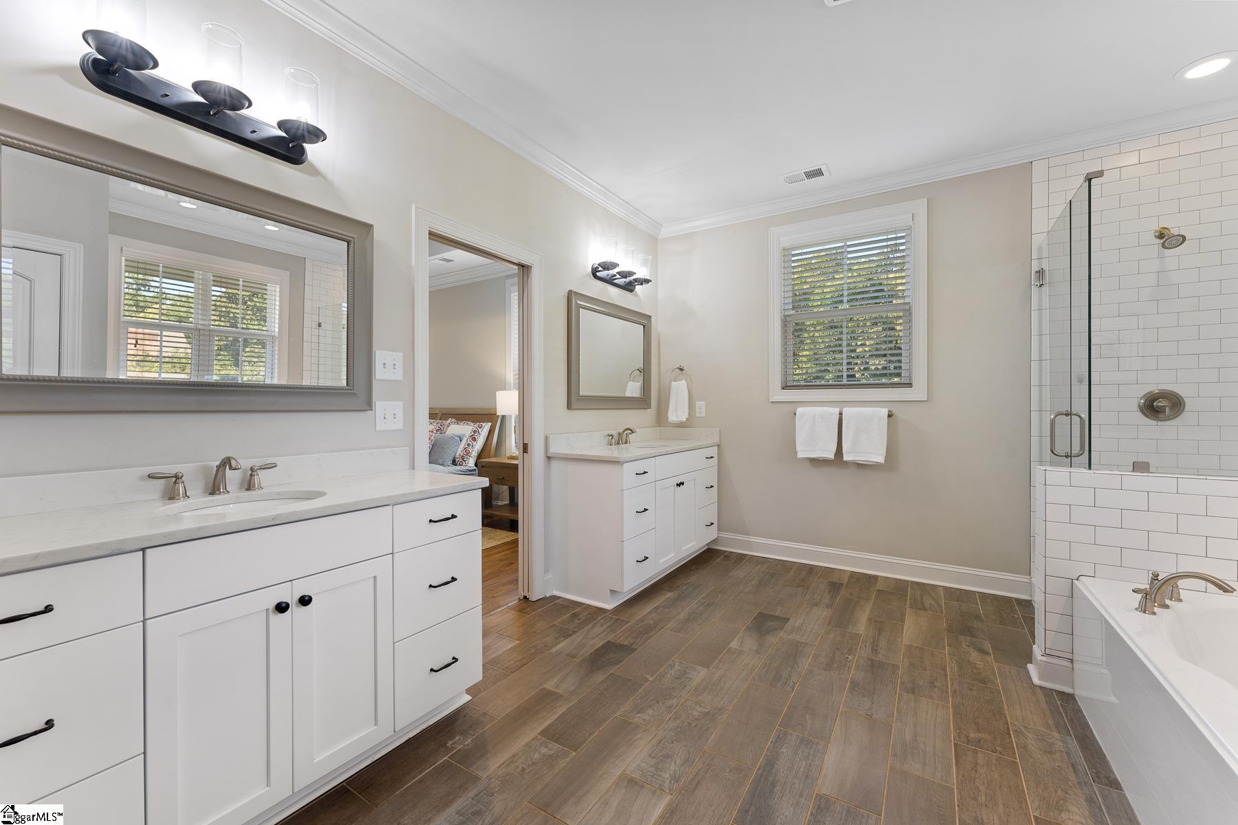 20 E Montclair Avenue