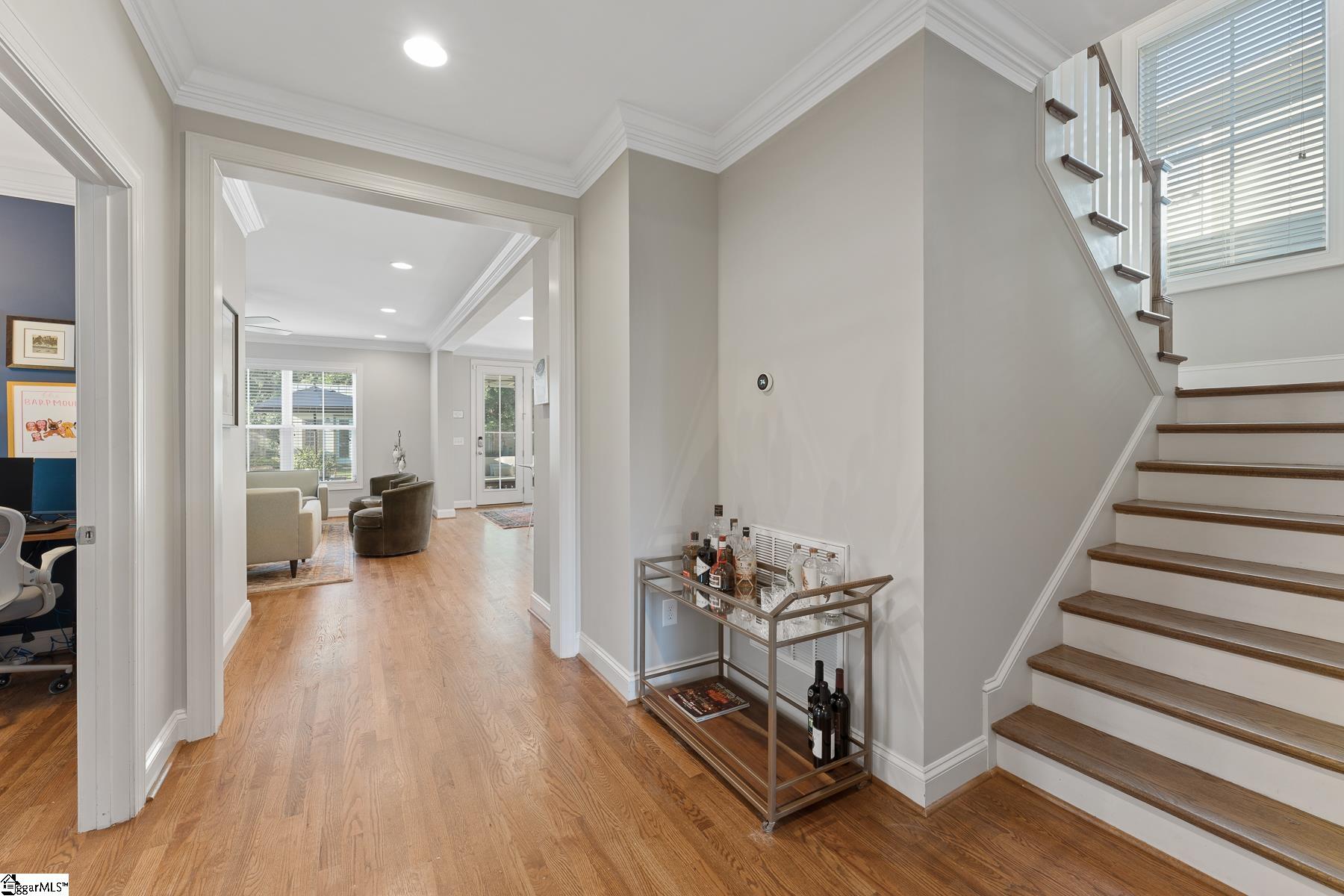 20 E Montclair Avenue