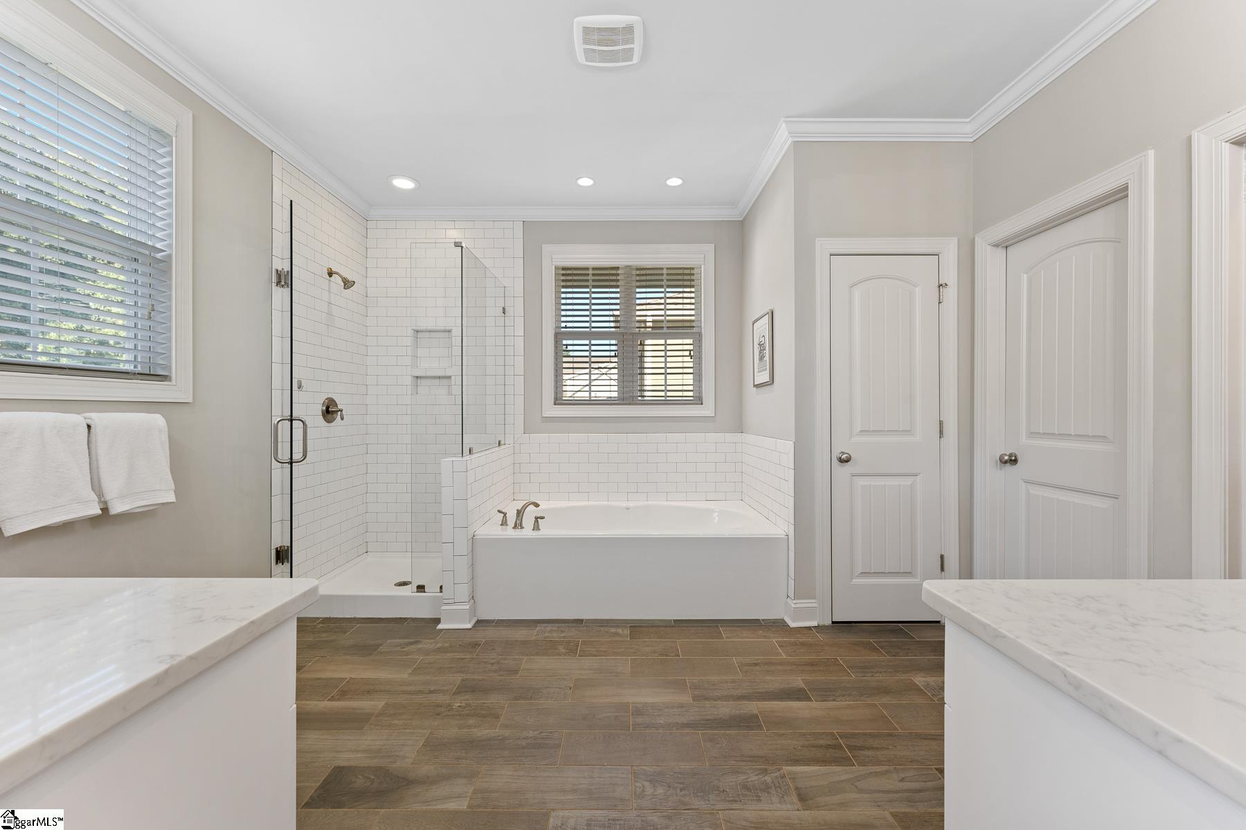 20 E Montclair Avenue