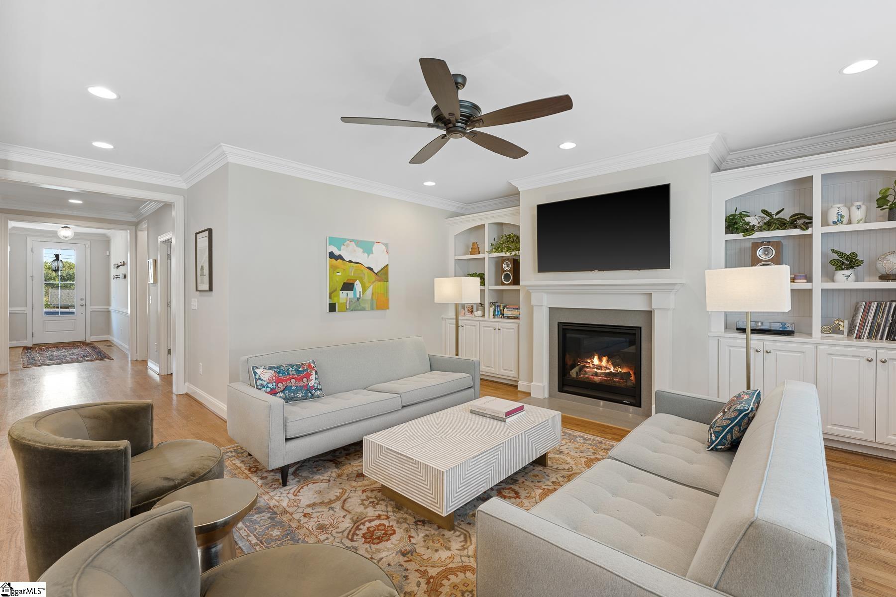 20 E Montclair Avenue