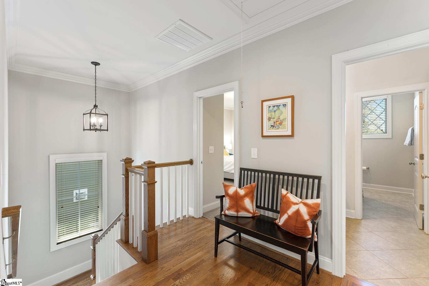 20 E Montclair Avenue