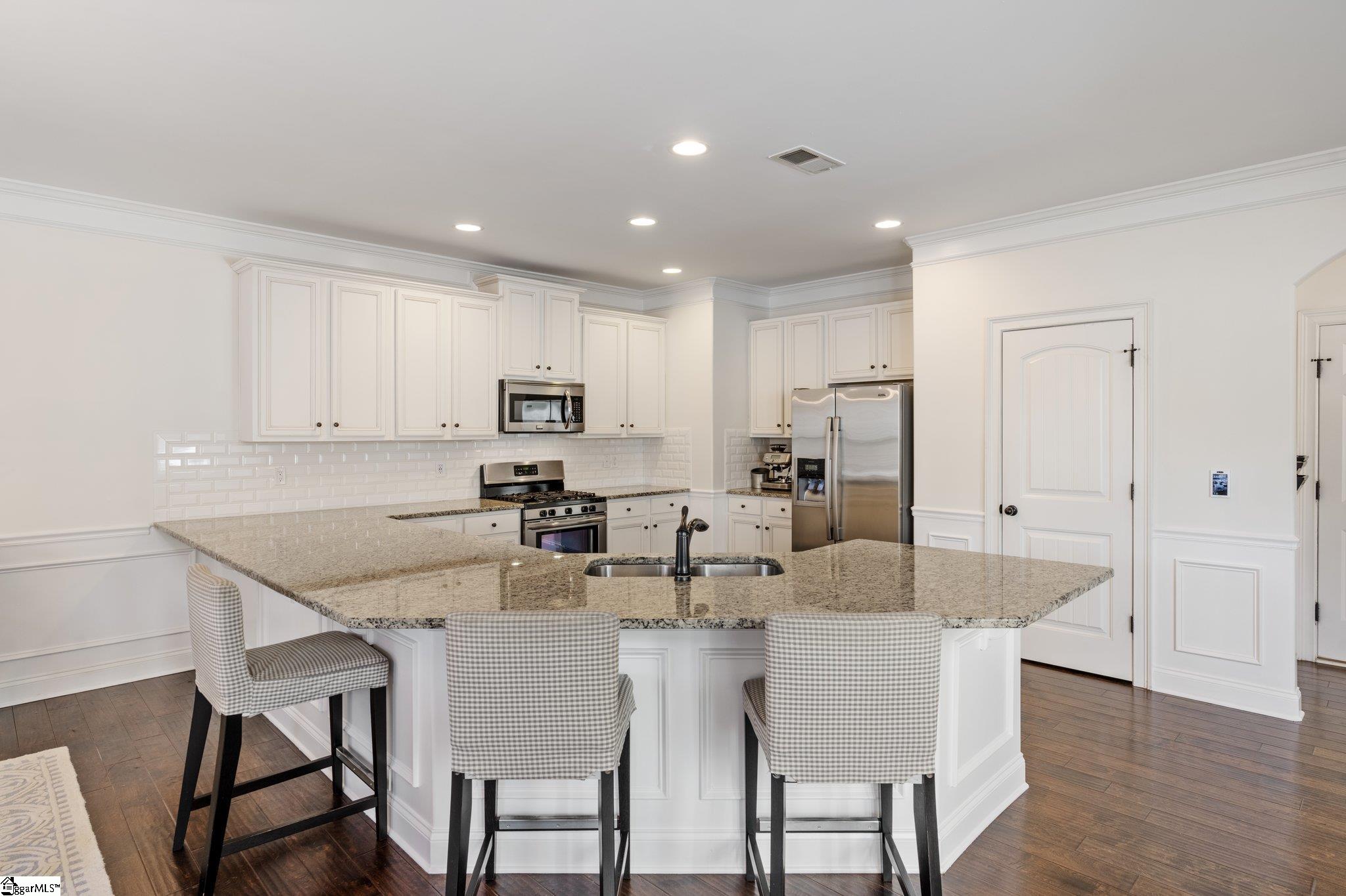 128 Ridgewater Court