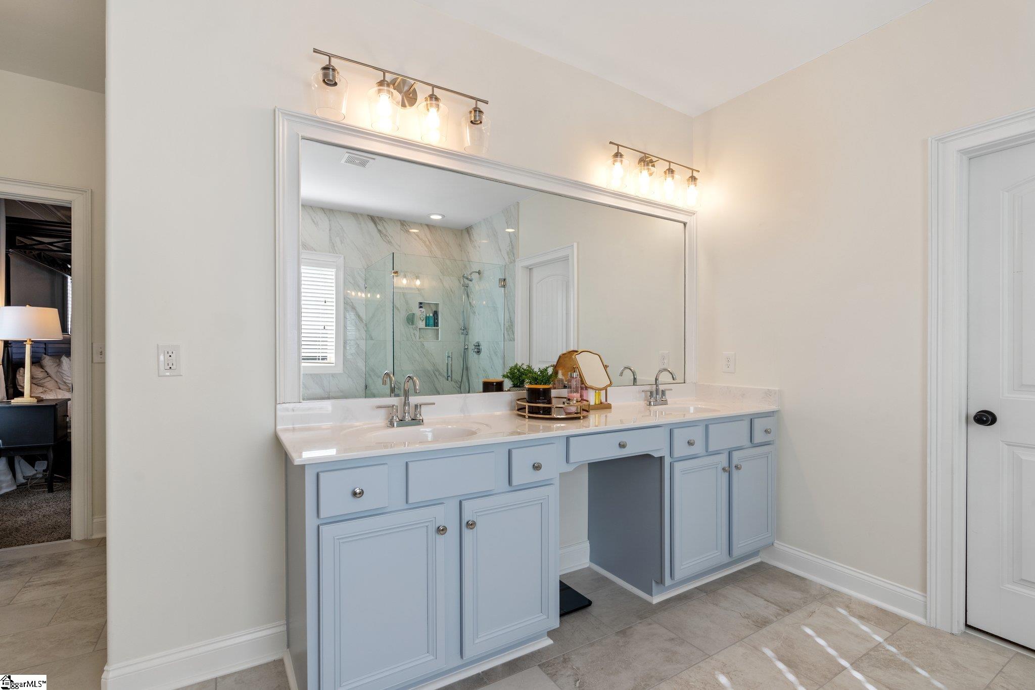 128 Ridgewater Court