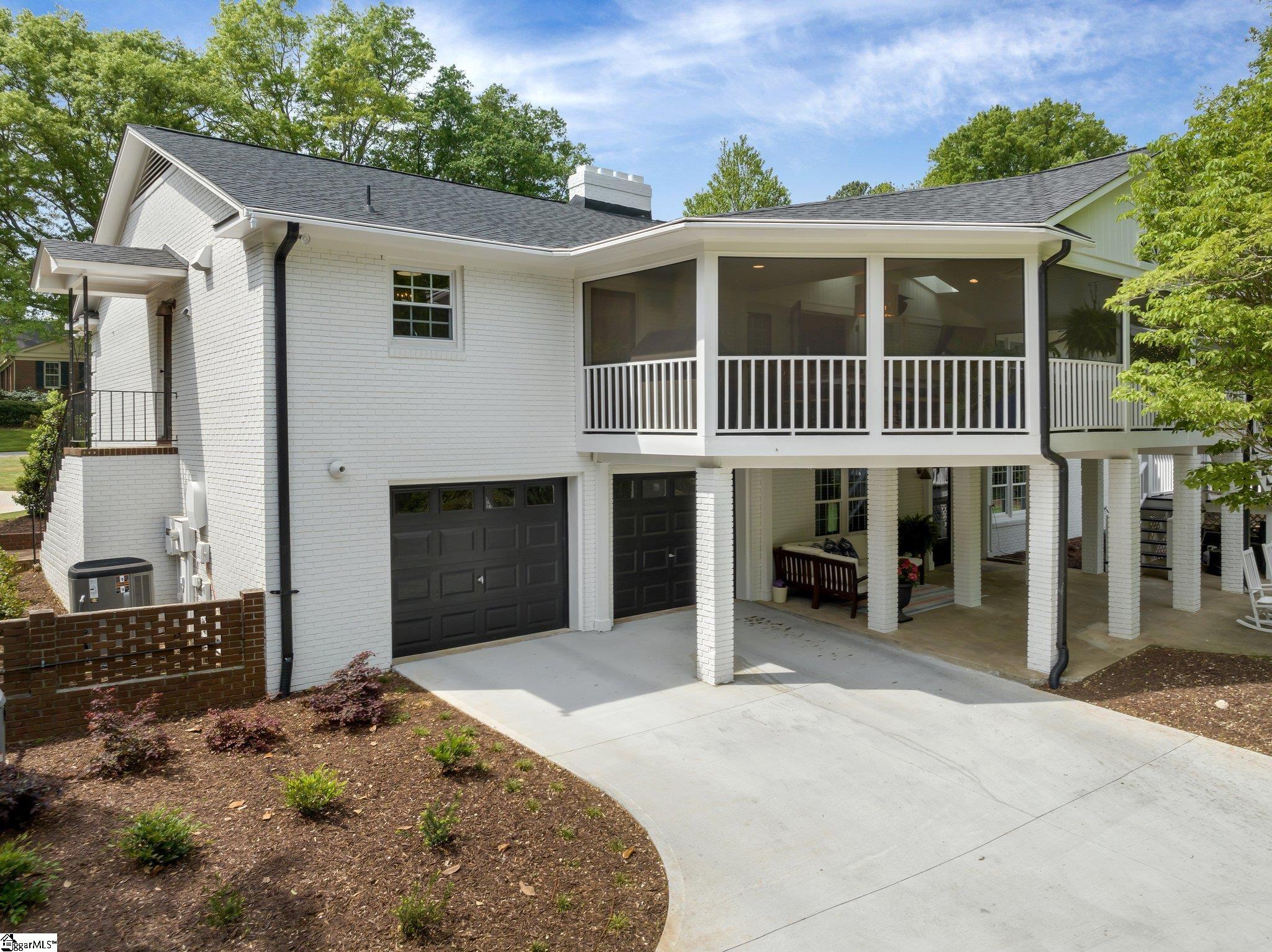 143 W Seven Oaks Drive