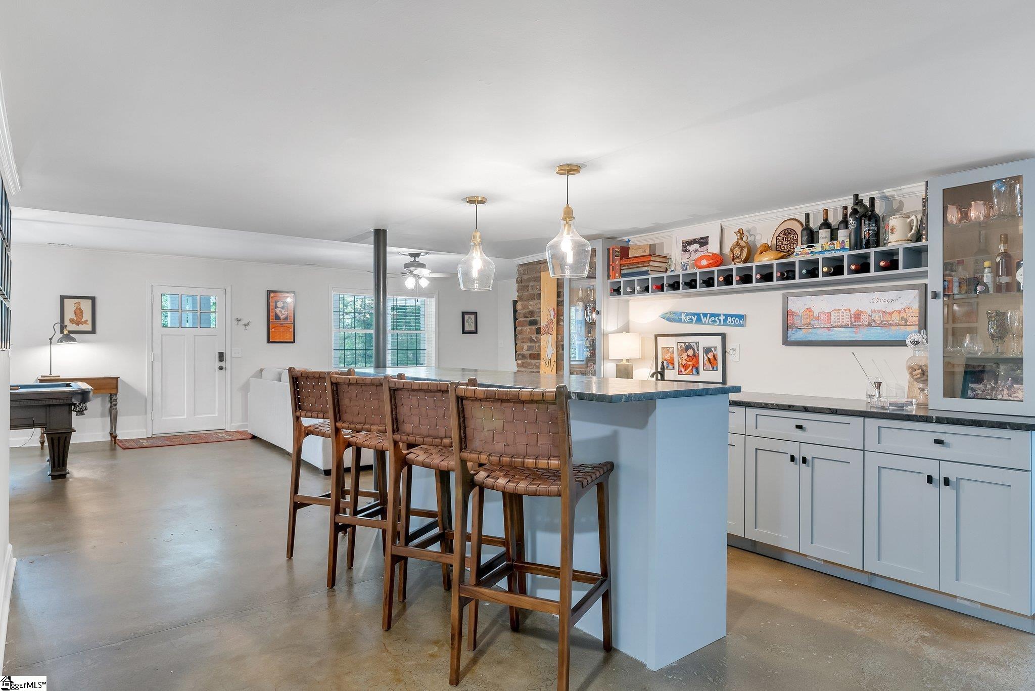 143 W Seven Oaks Drive