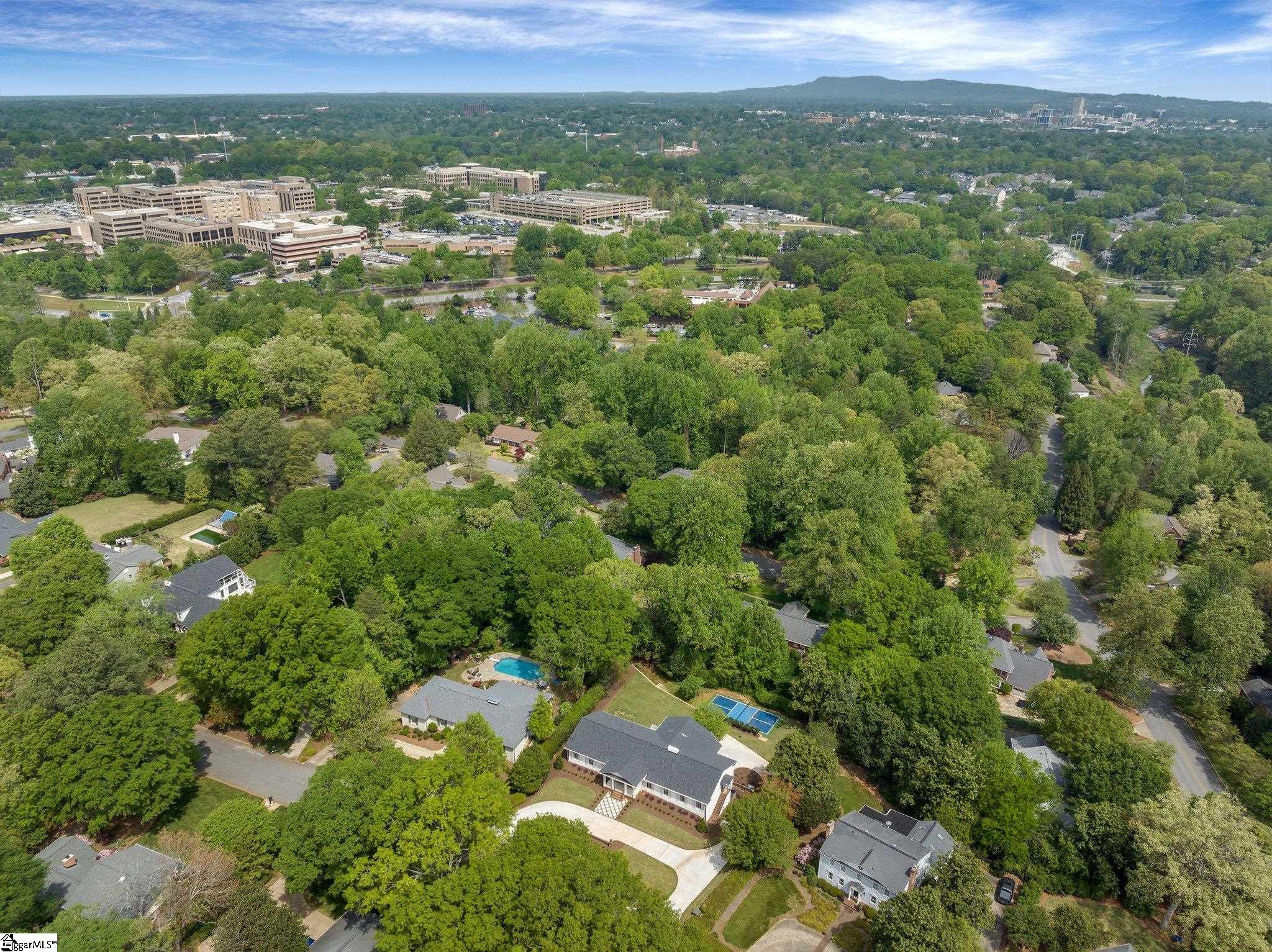 143 W Seven Oaks Drive