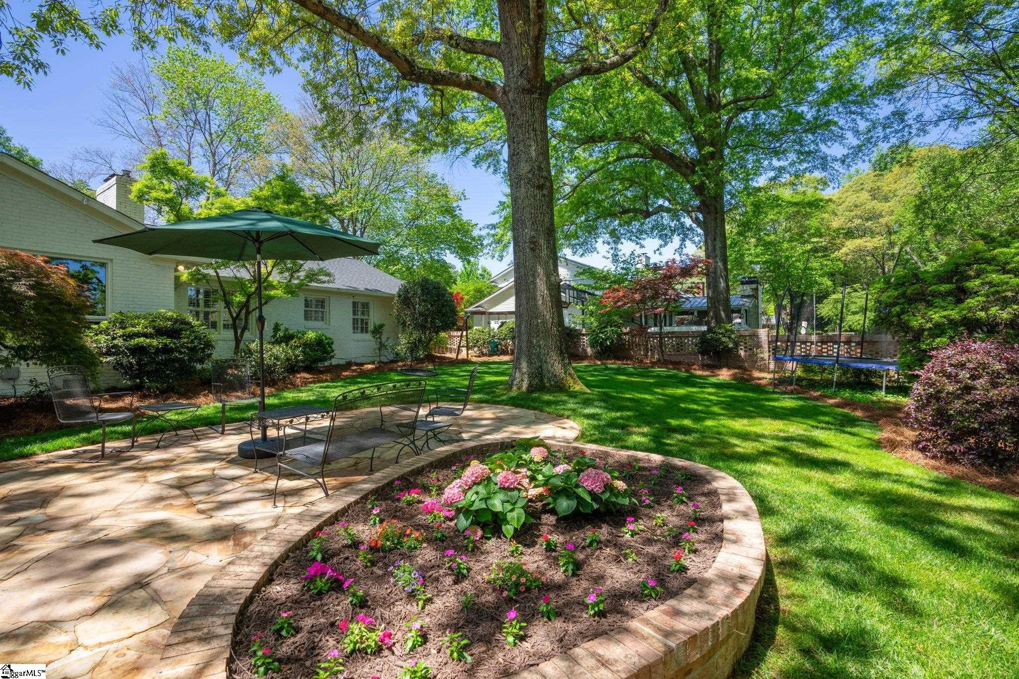 421 E Seven Oaks Drive