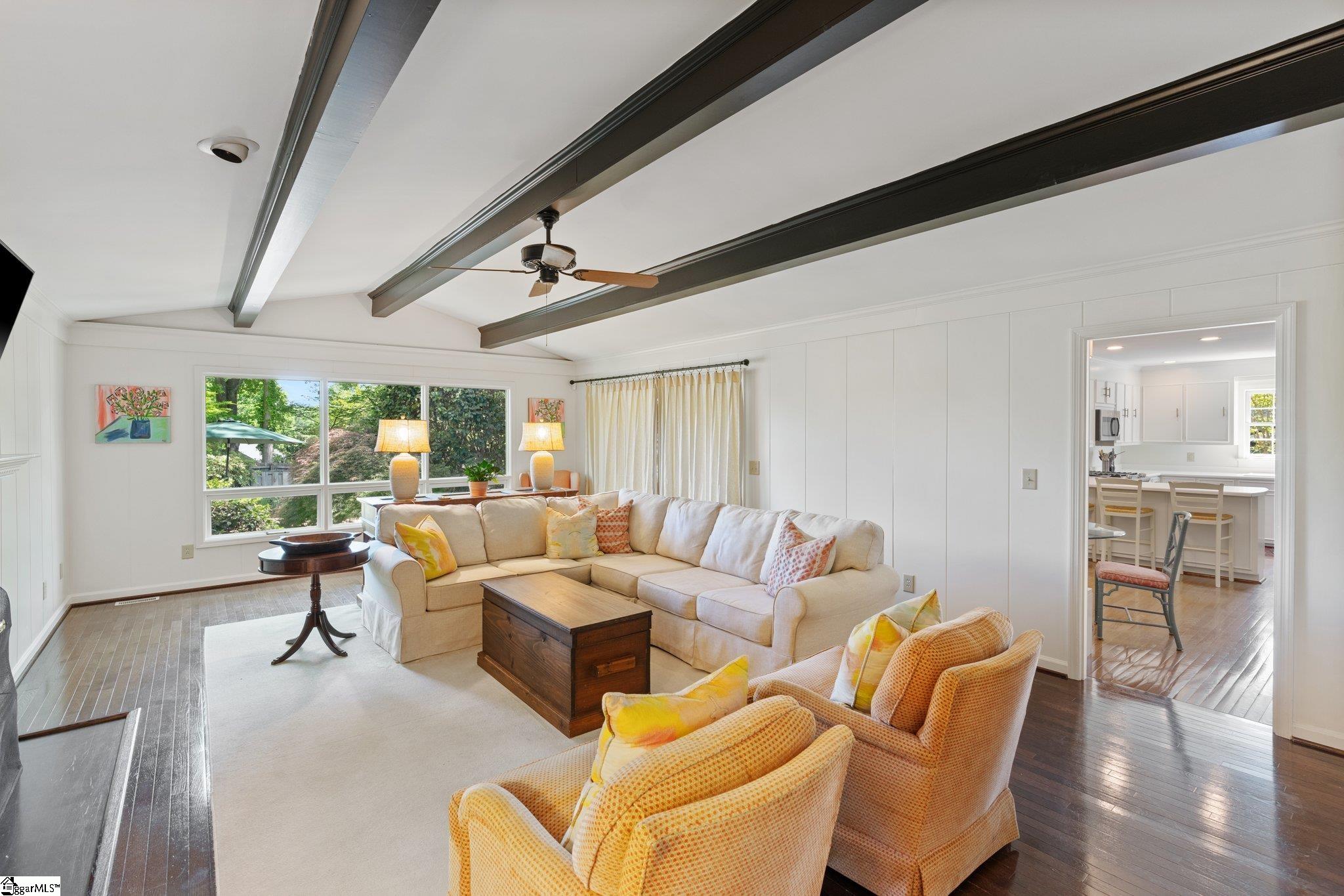 421 E Seven Oaks Drive