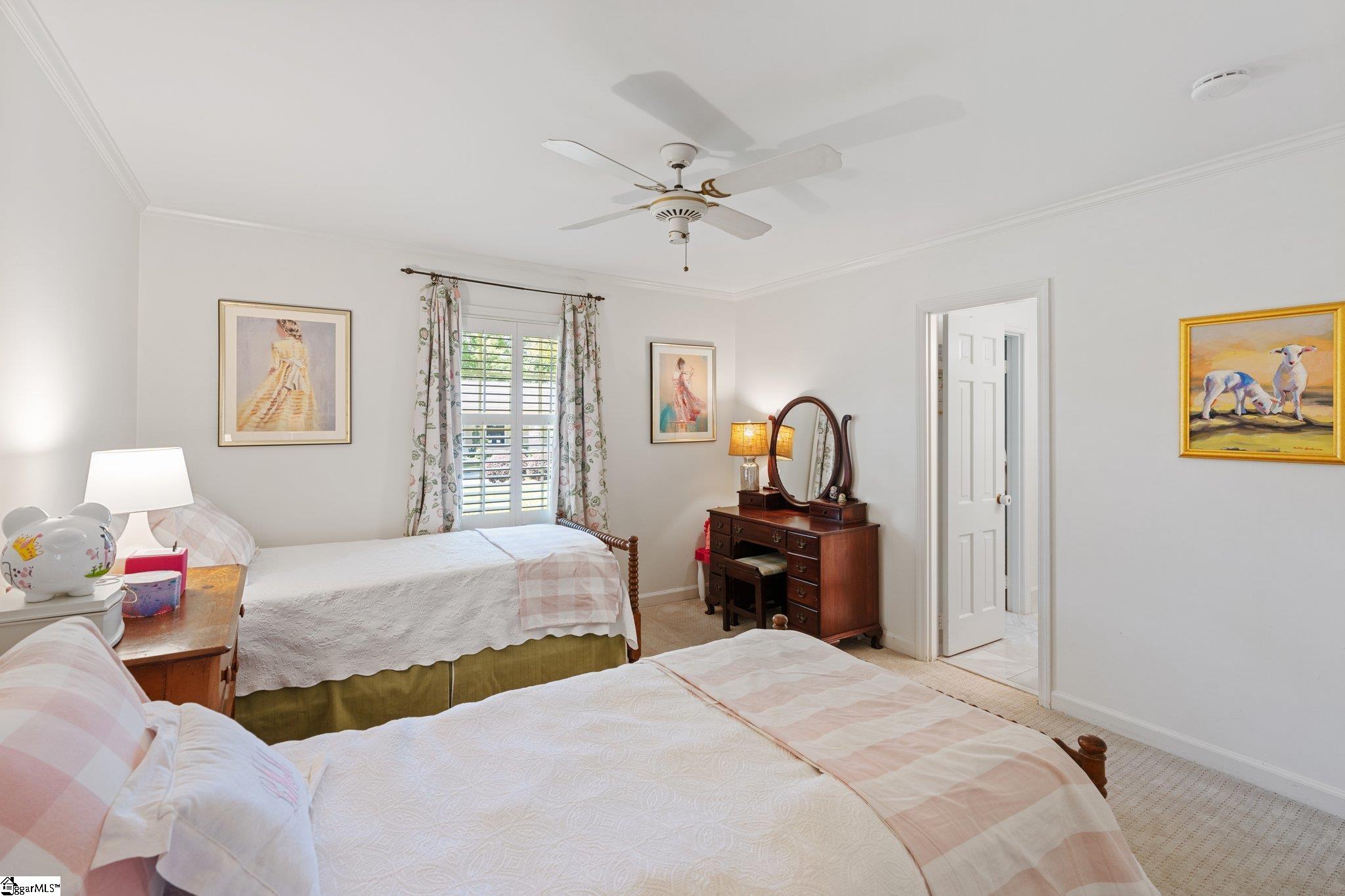 421 E Seven Oaks Drive