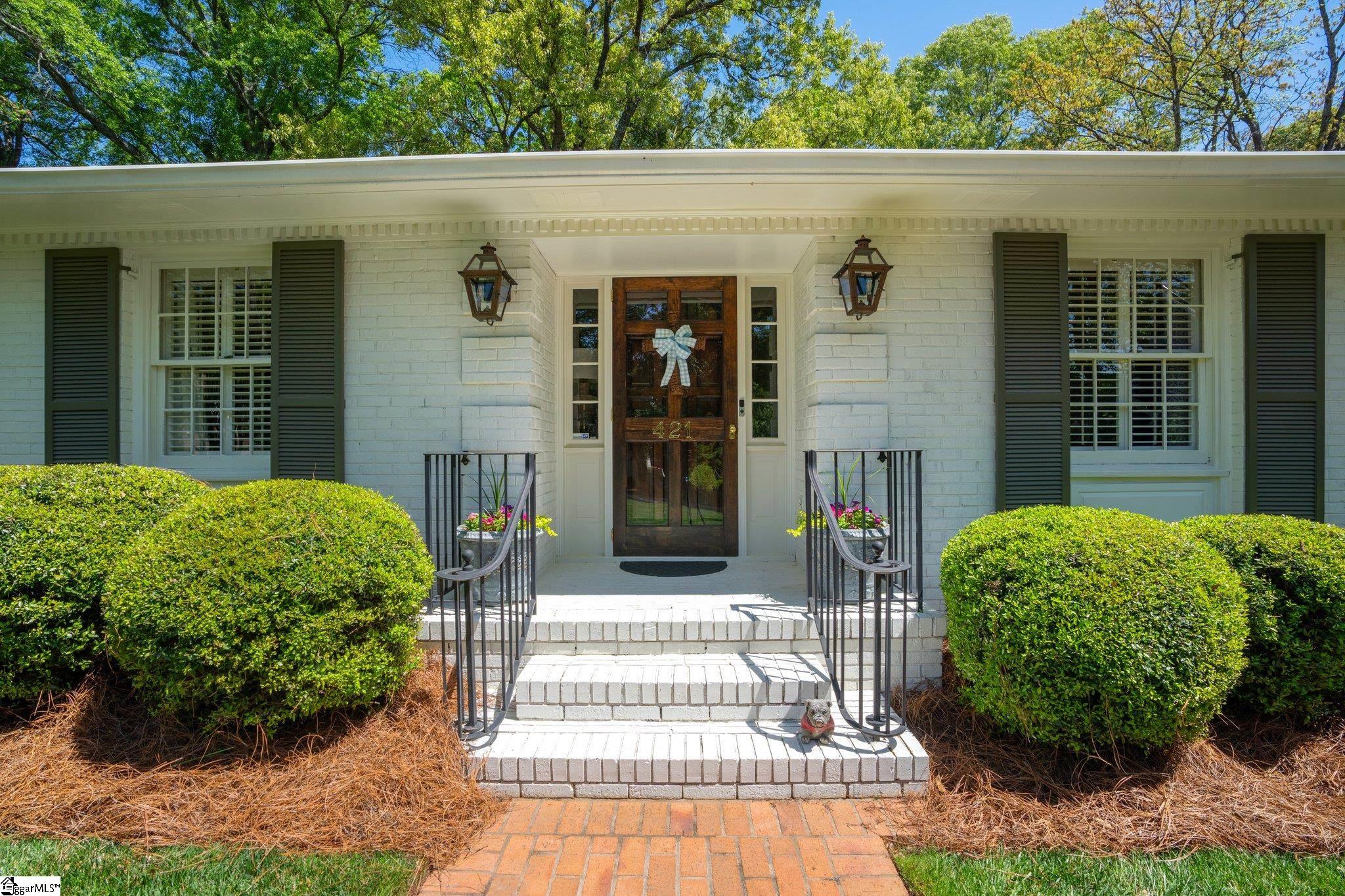 421 E Seven Oaks Drive