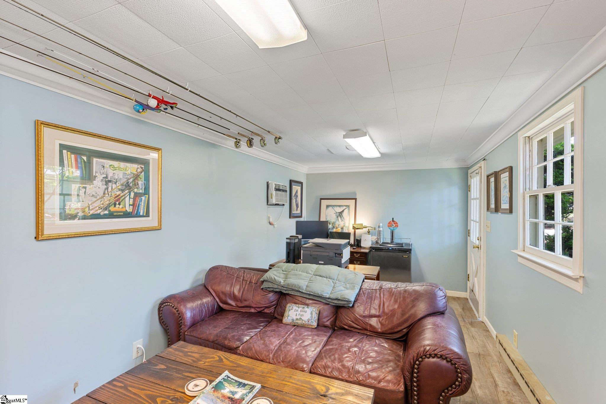 421 E Seven Oaks Drive