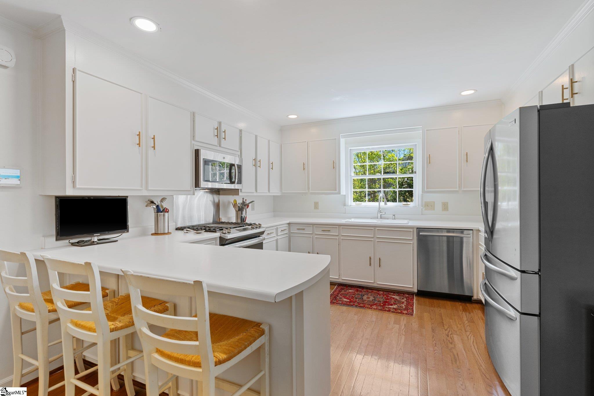 421 E Seven Oaks Drive