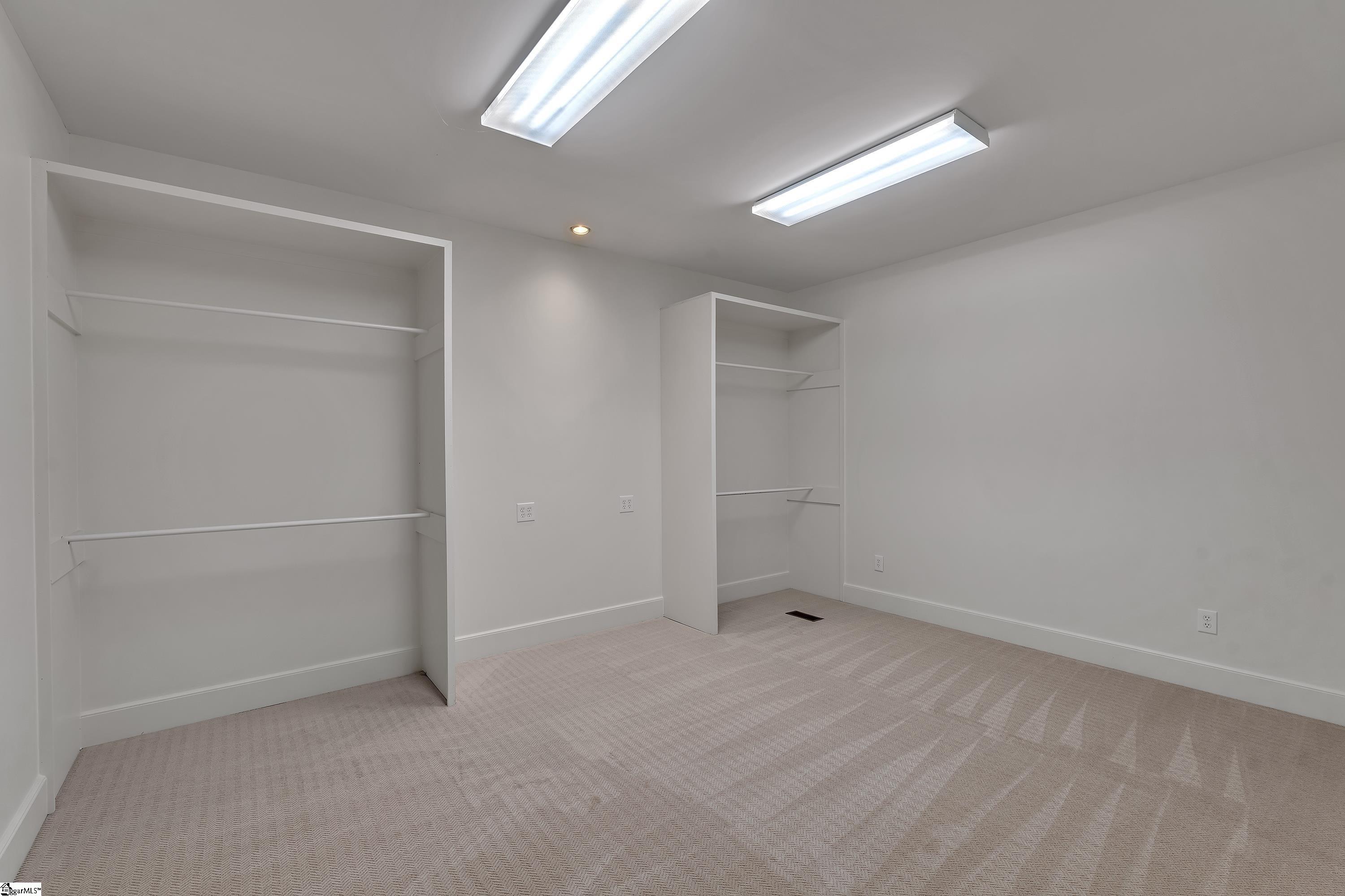 20 Hollow Hill Drive