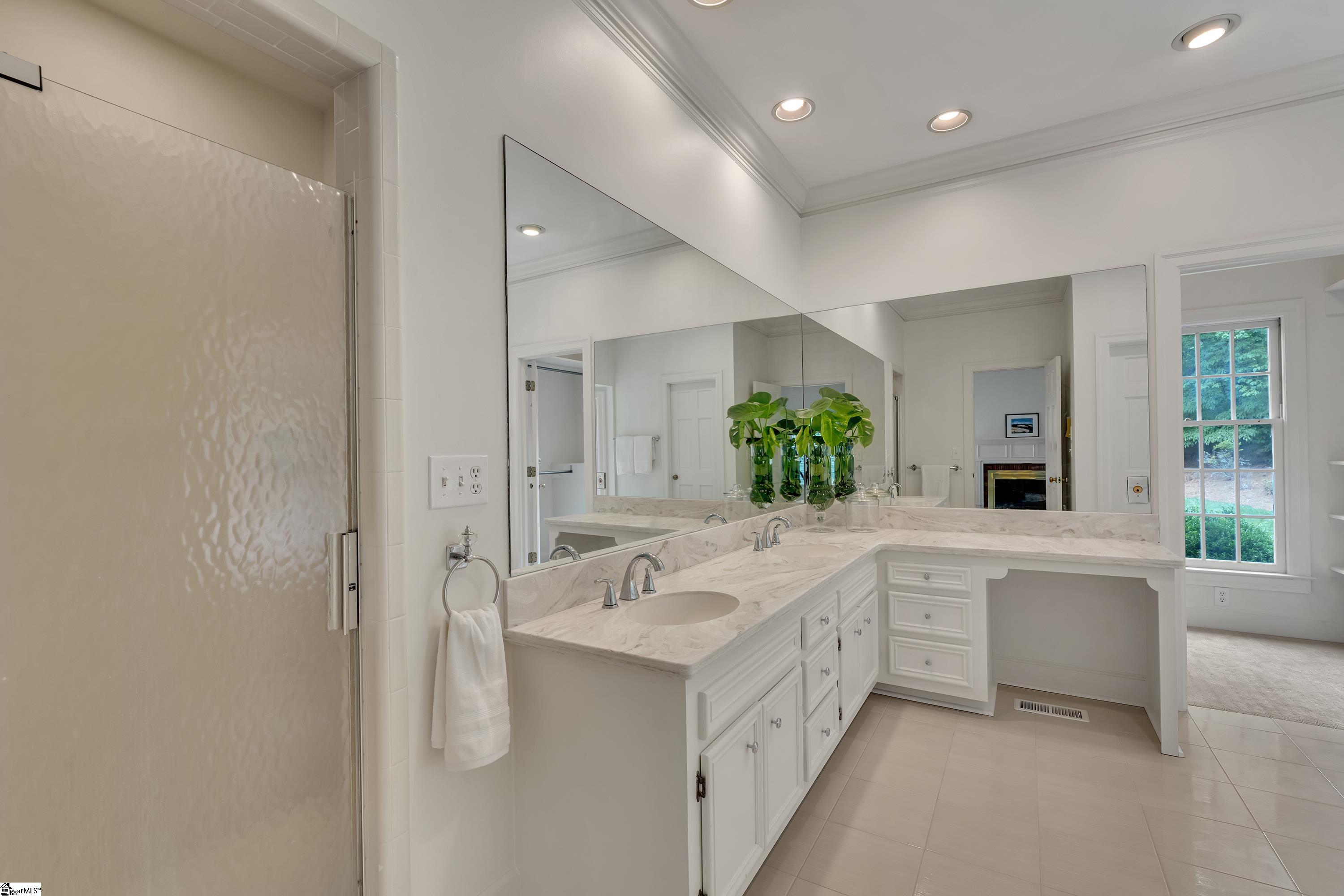 20 Hollow Hill Drive