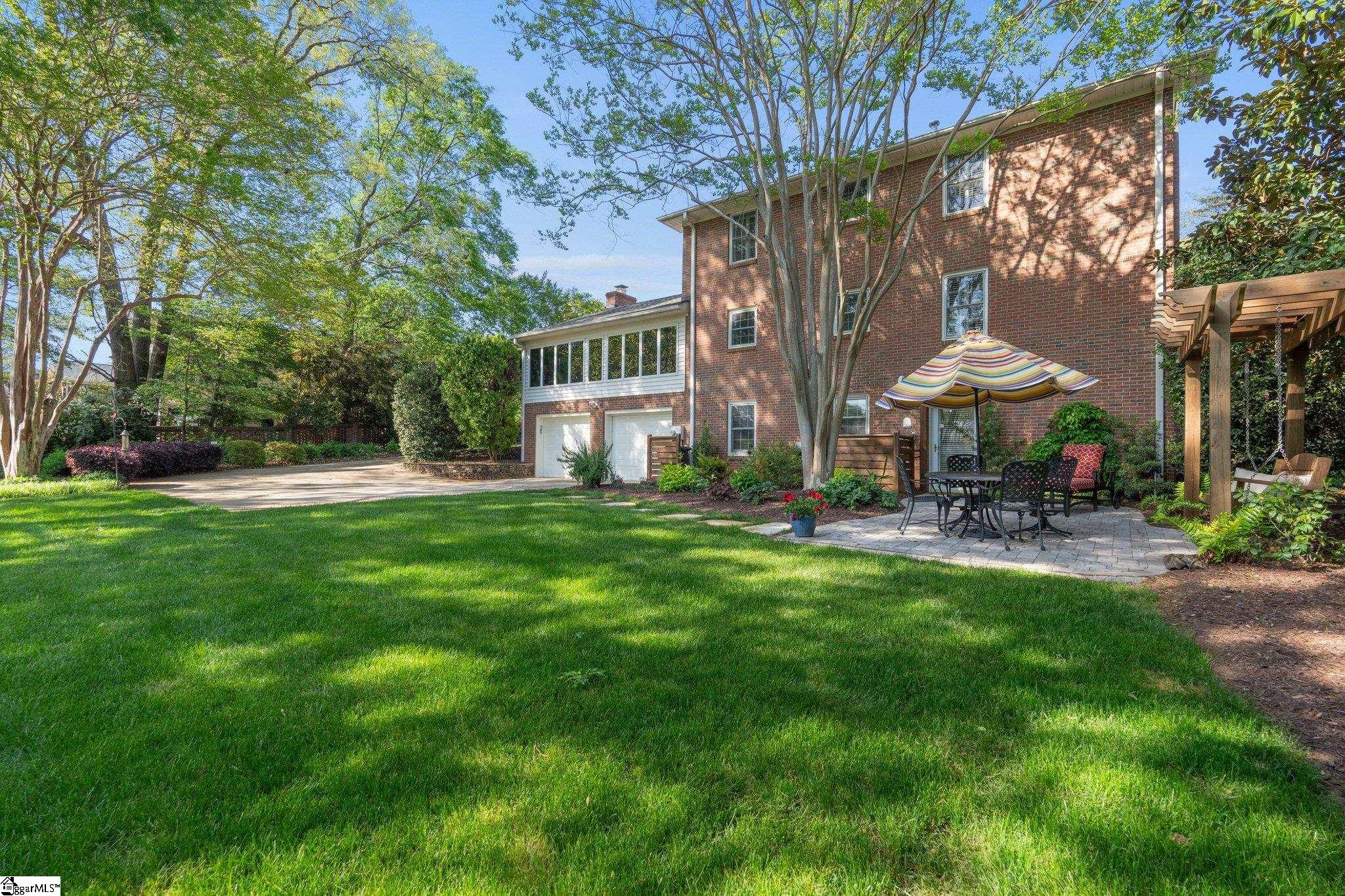 416 E Seven Oaks Drive