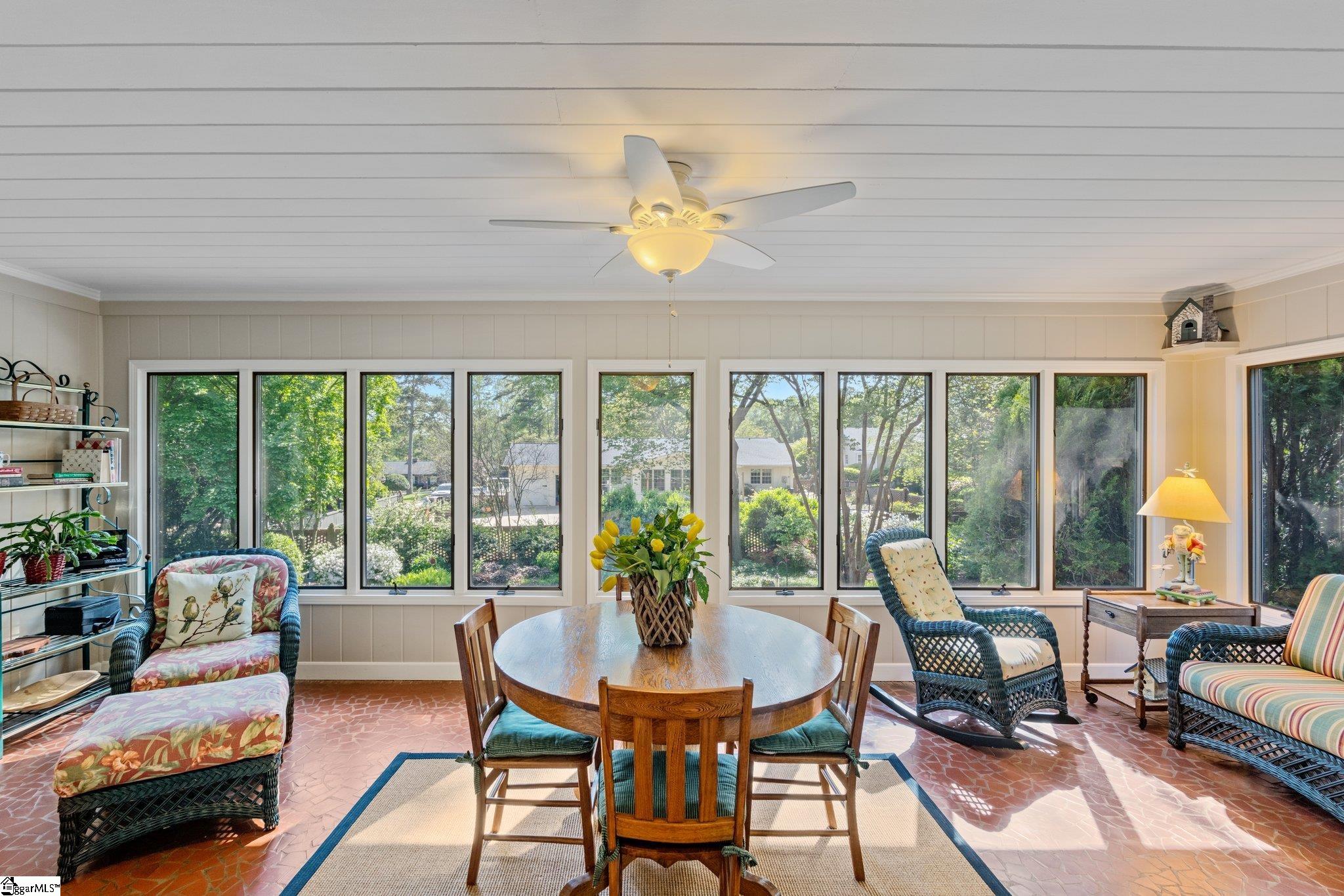 416 E Seven Oaks Drive