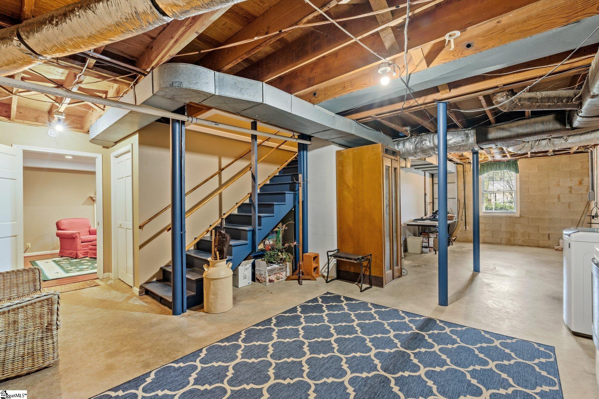 416 E Seven Oaks Drive