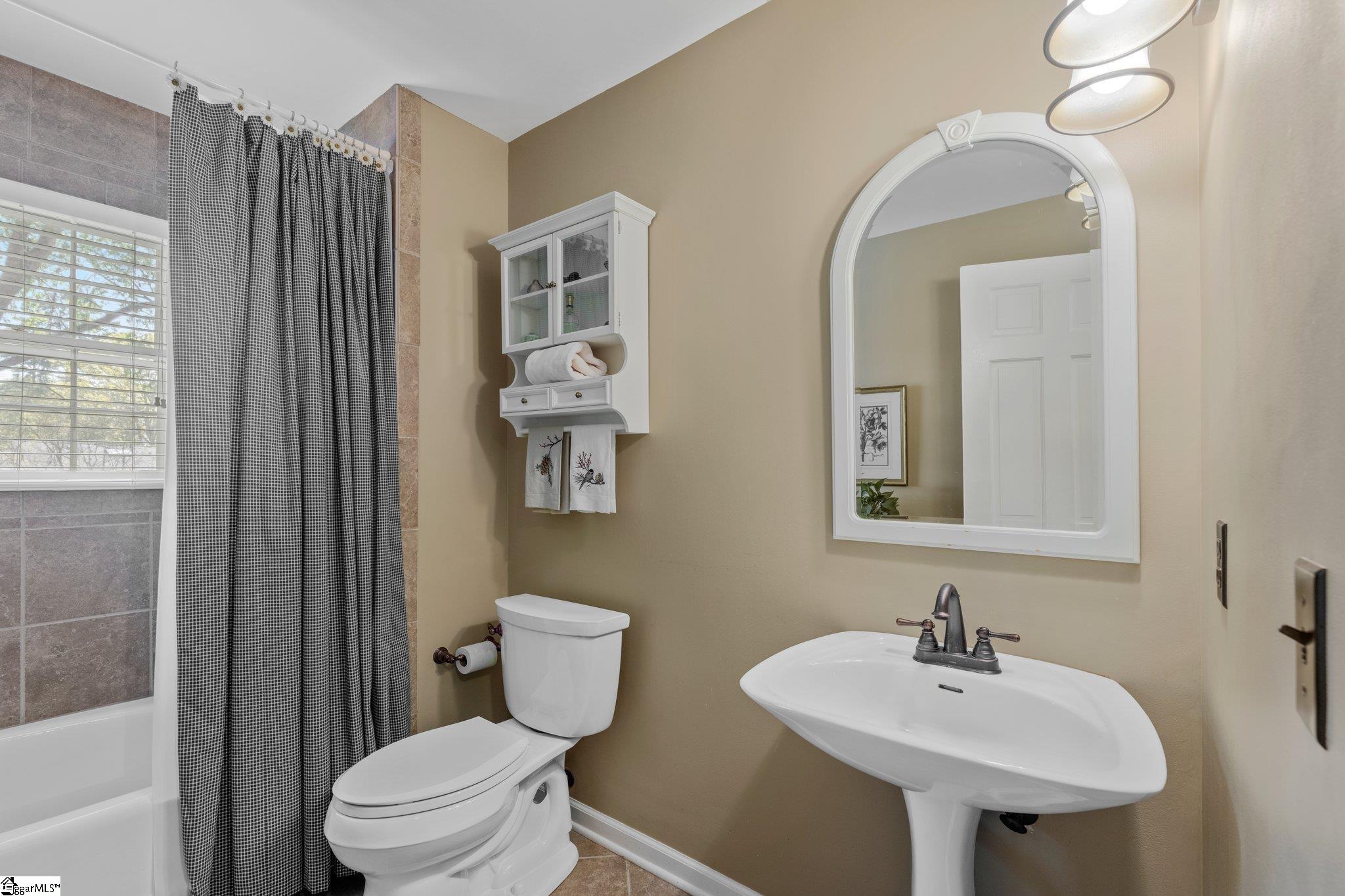 416 E Seven Oaks Drive