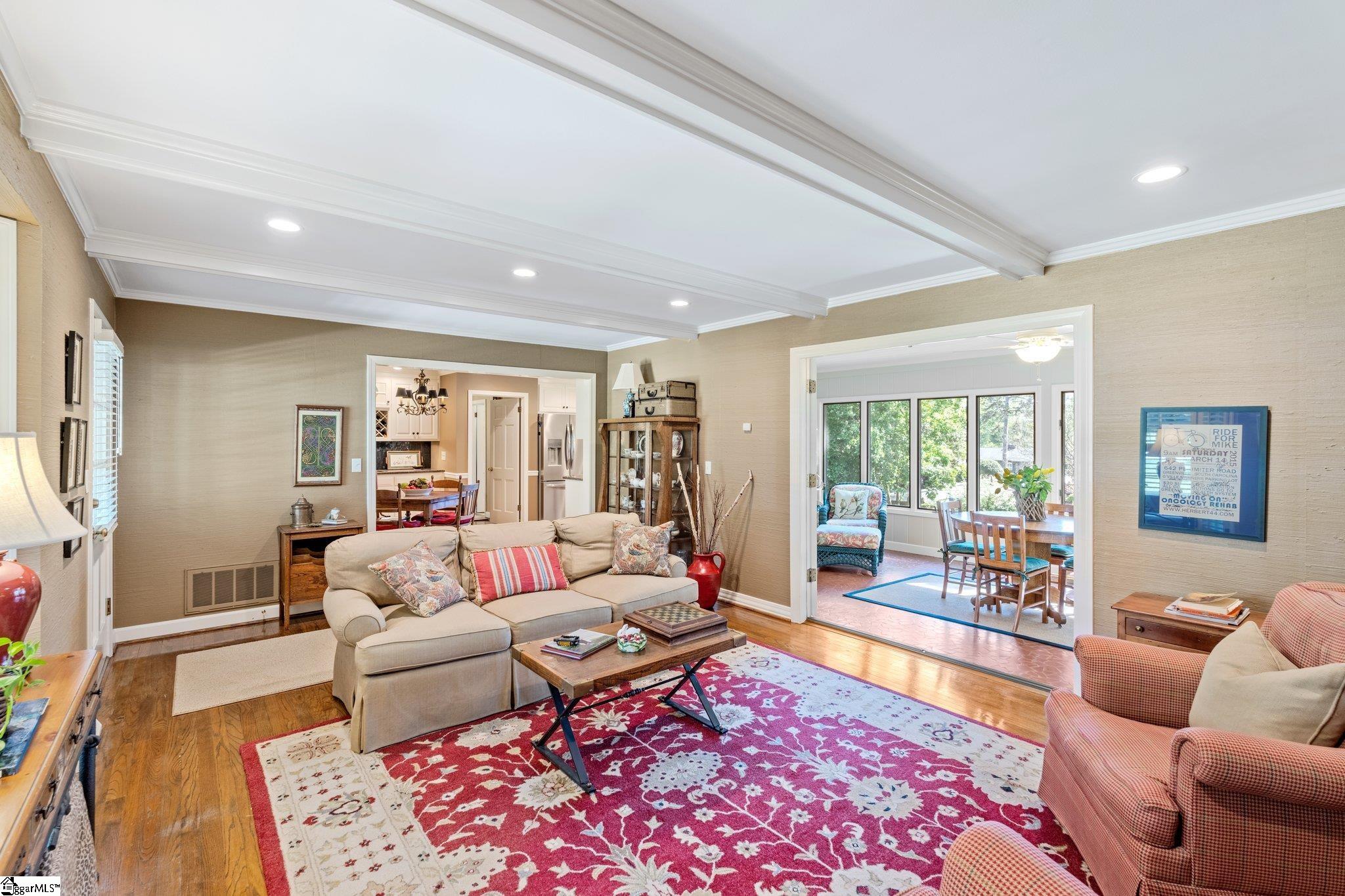 416 E Seven Oaks Drive