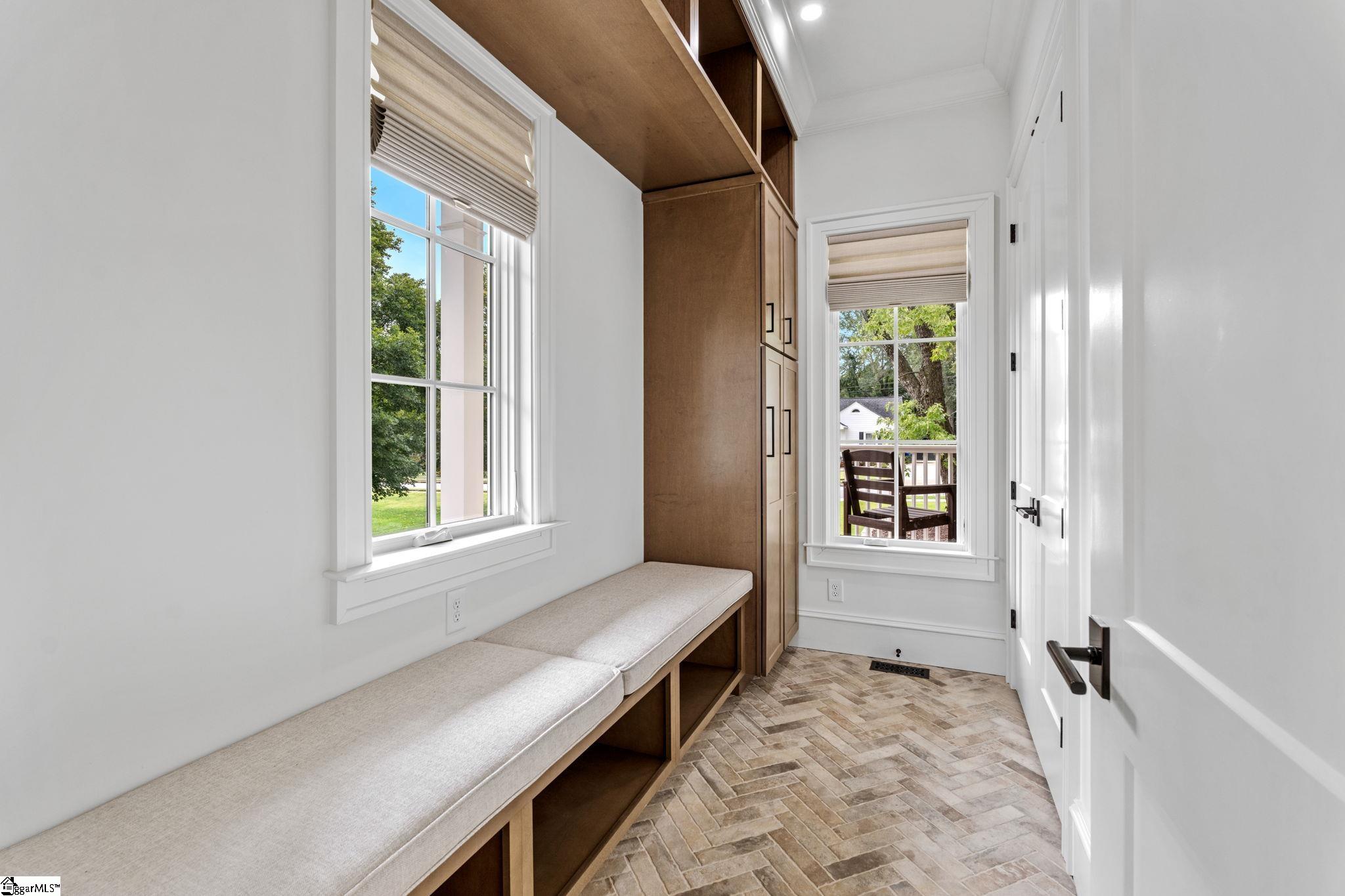 129 Mount Vista Avenue