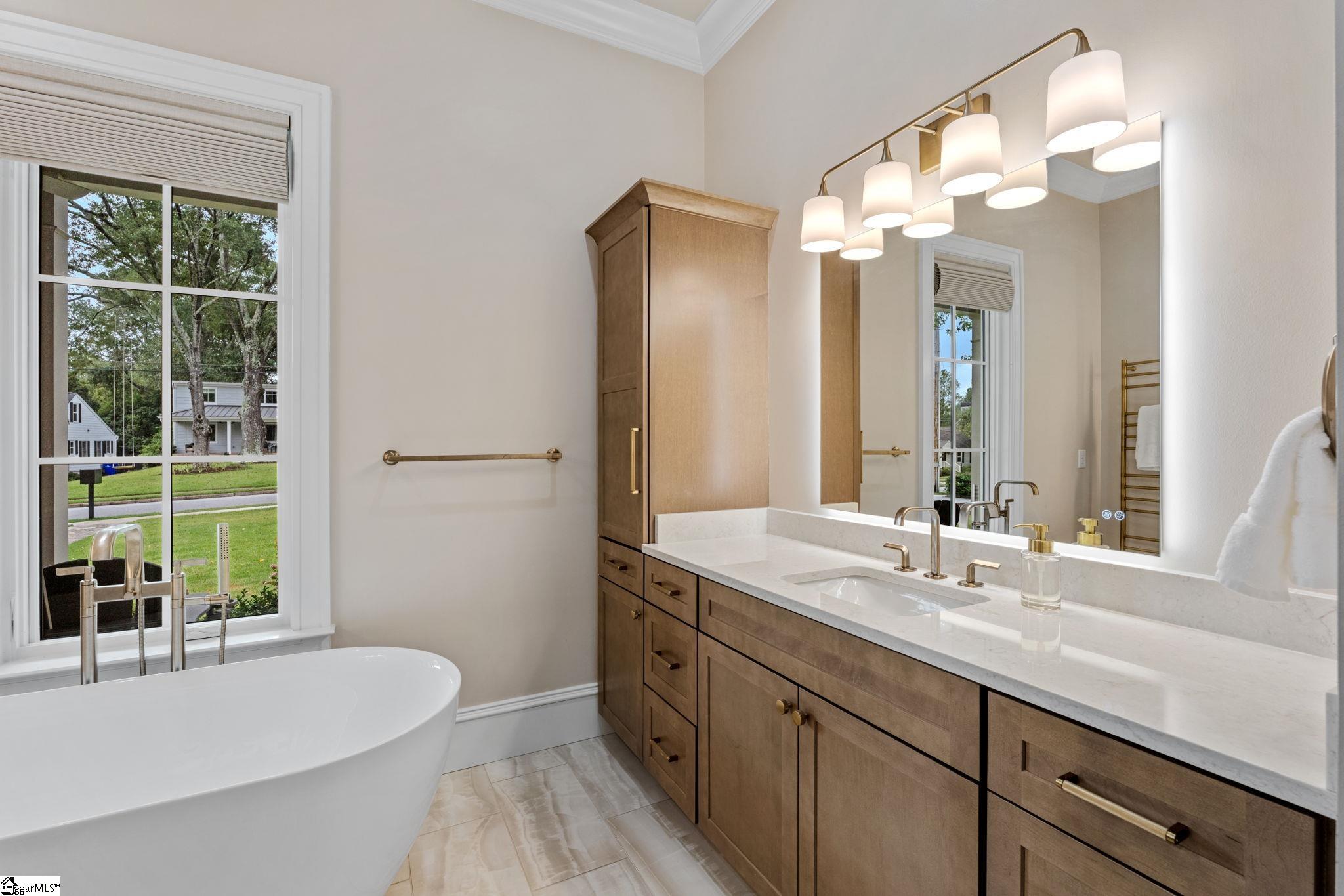 129 Mount Vista Avenue