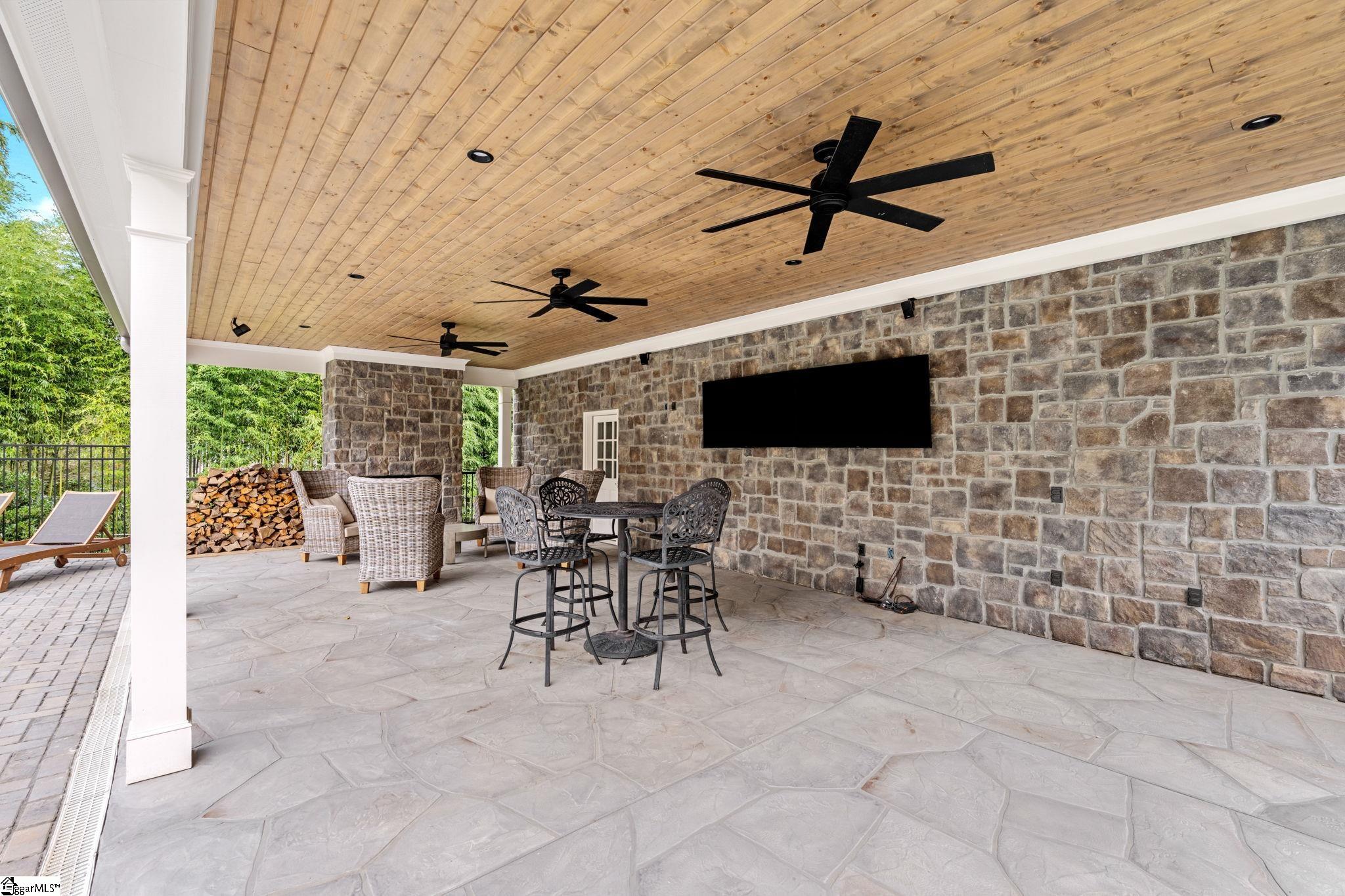 129 Mount Vista Avenue