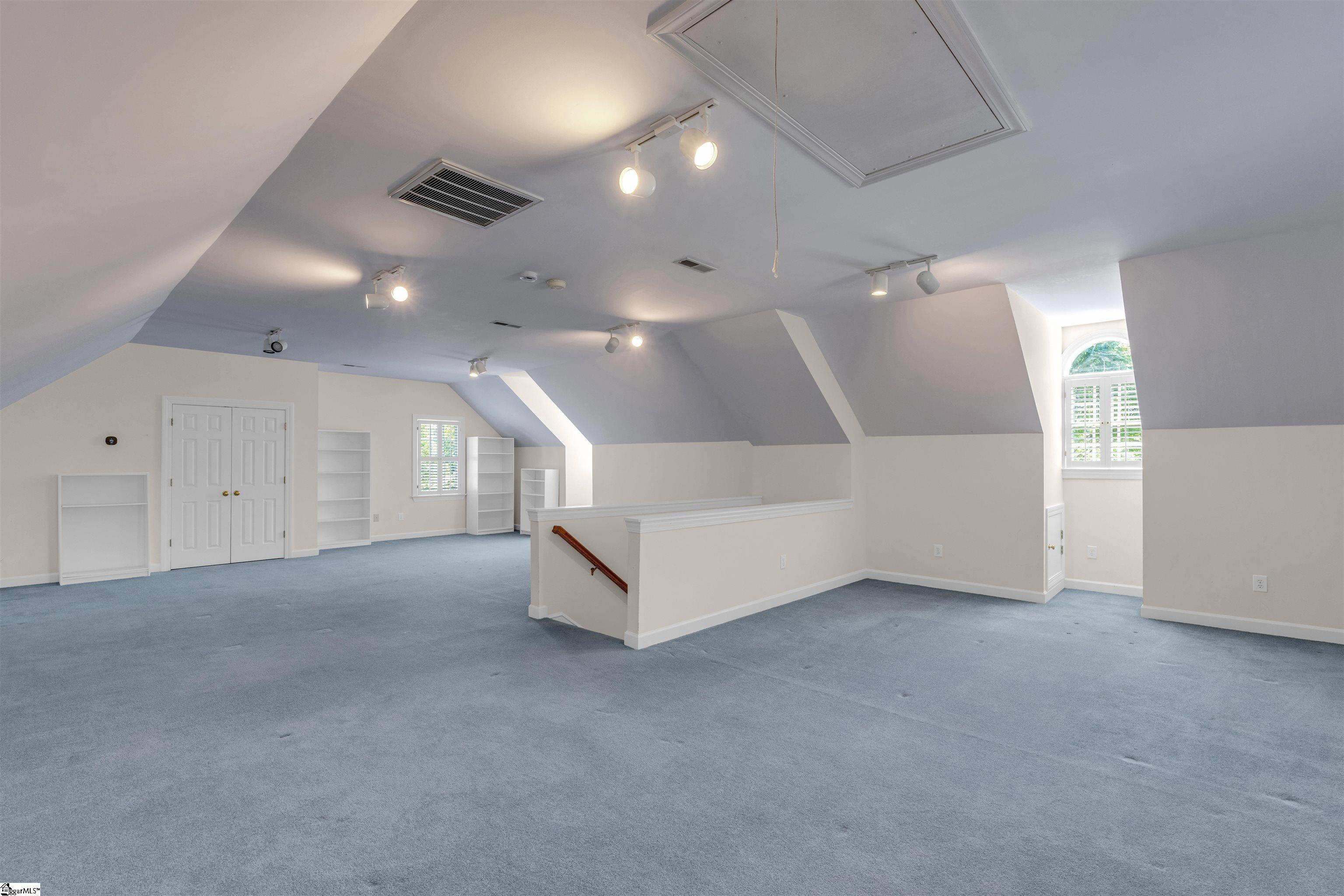 305 Golden Wings Way