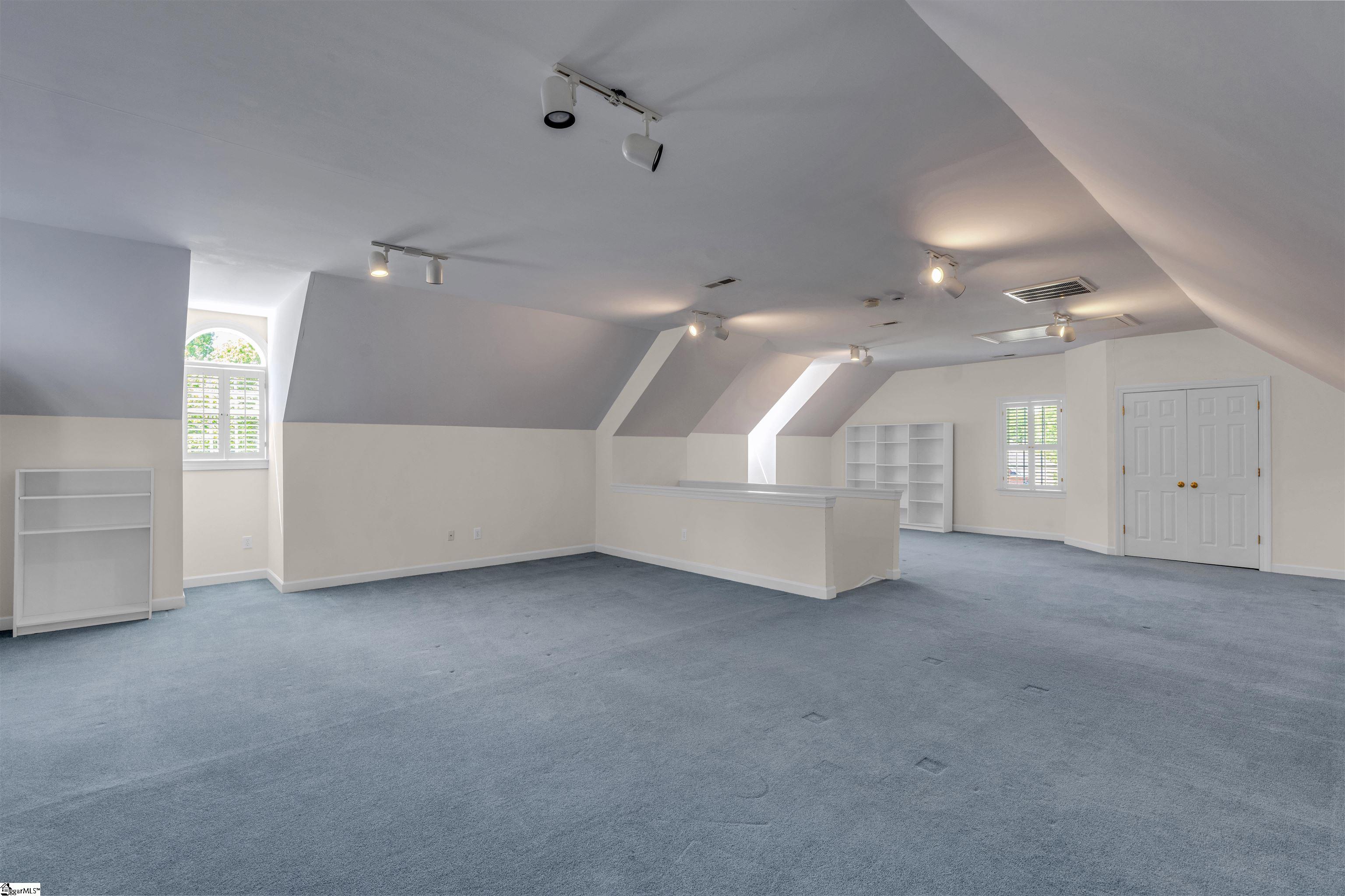 305 Golden Wings Way