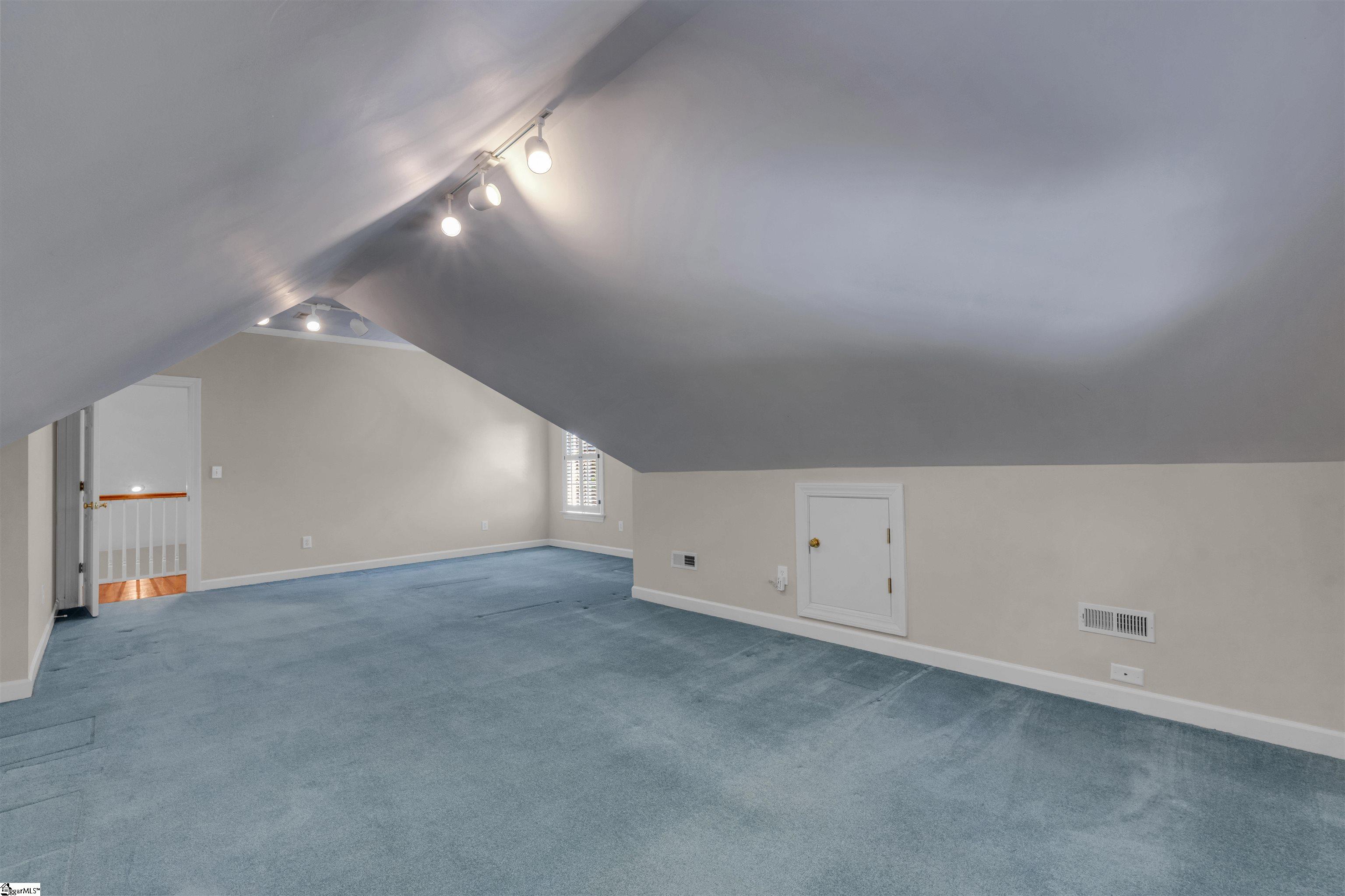 305 Golden Wings Way