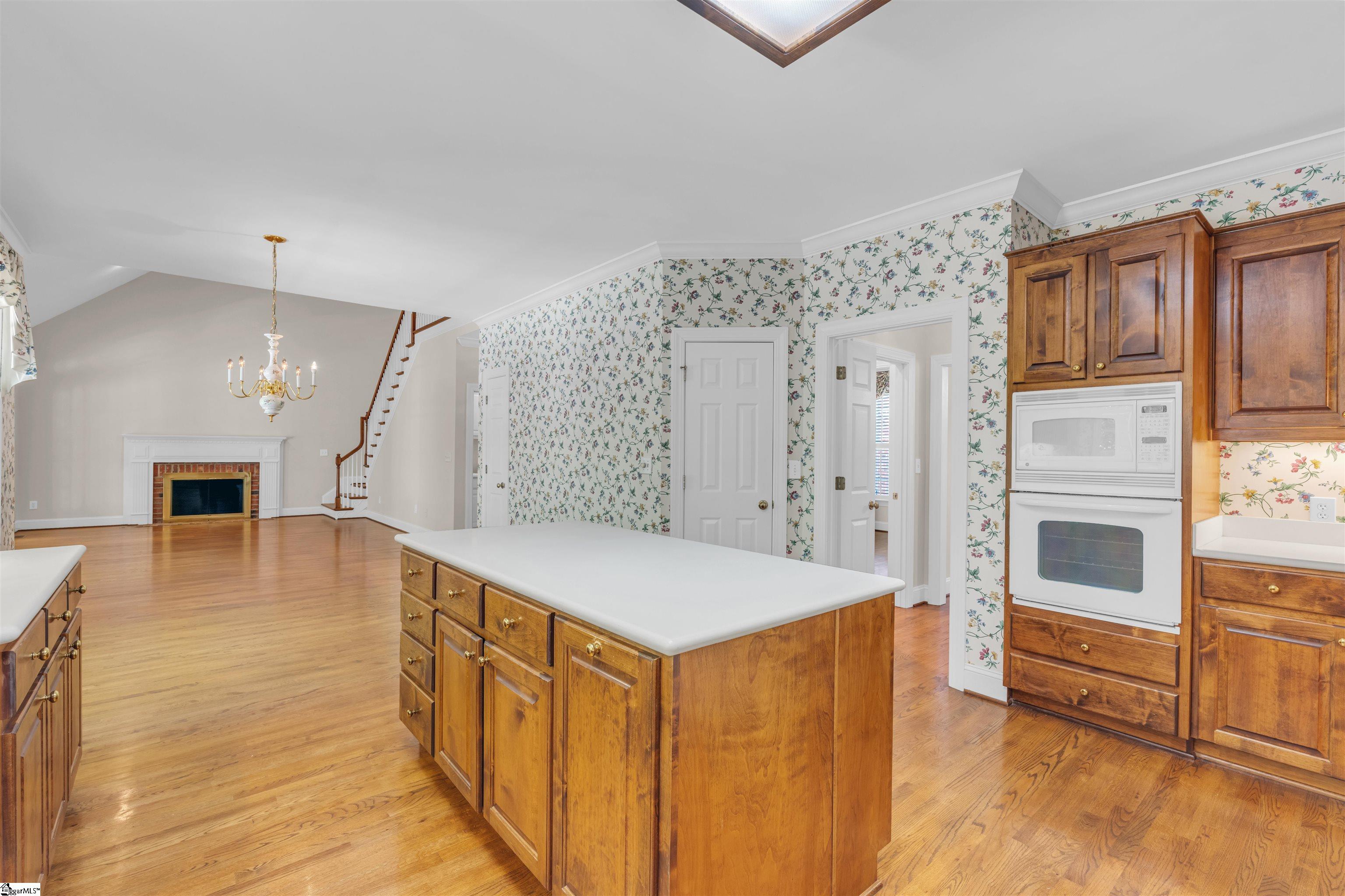 305 Golden Wings Way