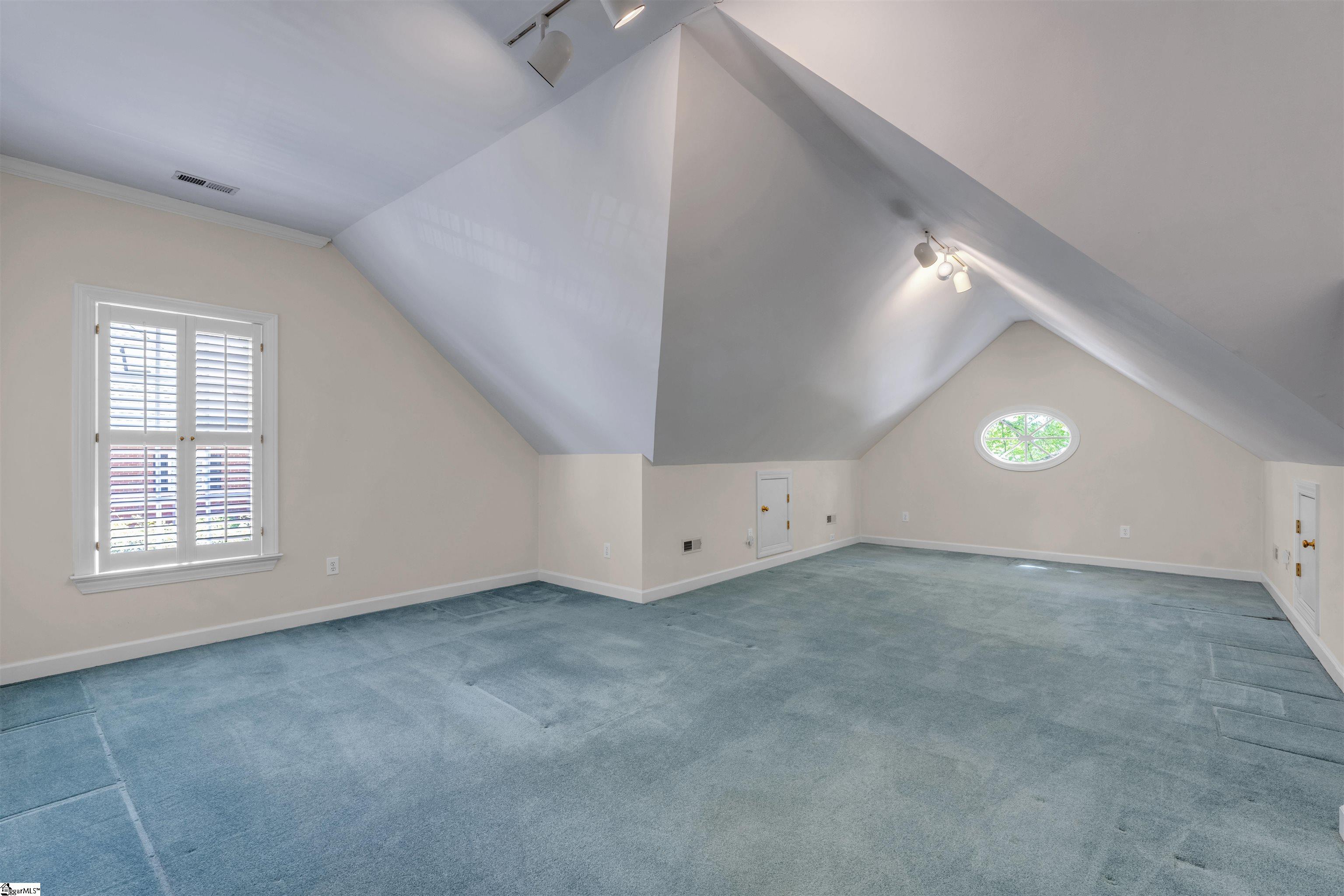 305 Golden Wings Way